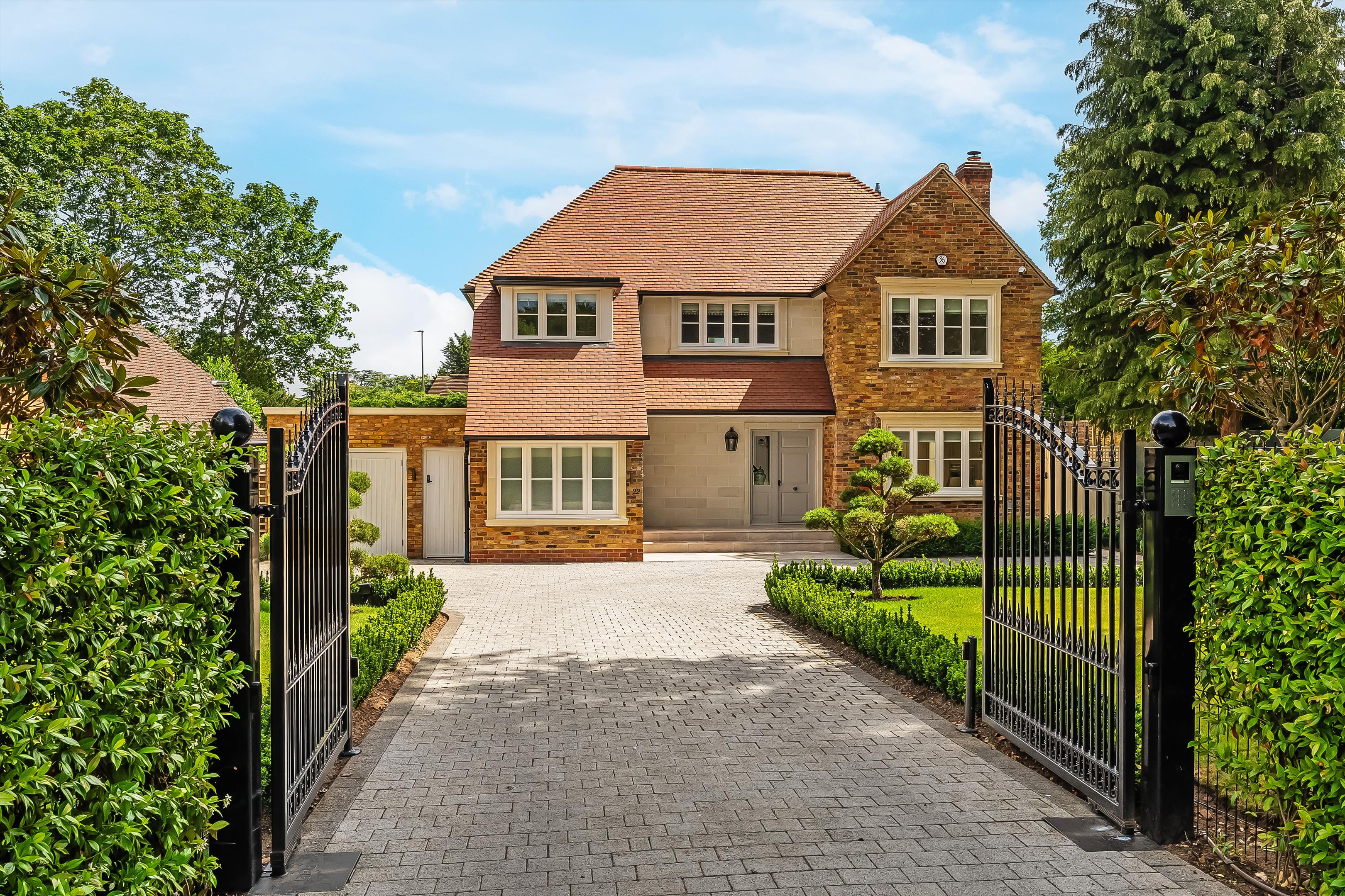 Broadwater Rise, Guildford, Surrey, GU1