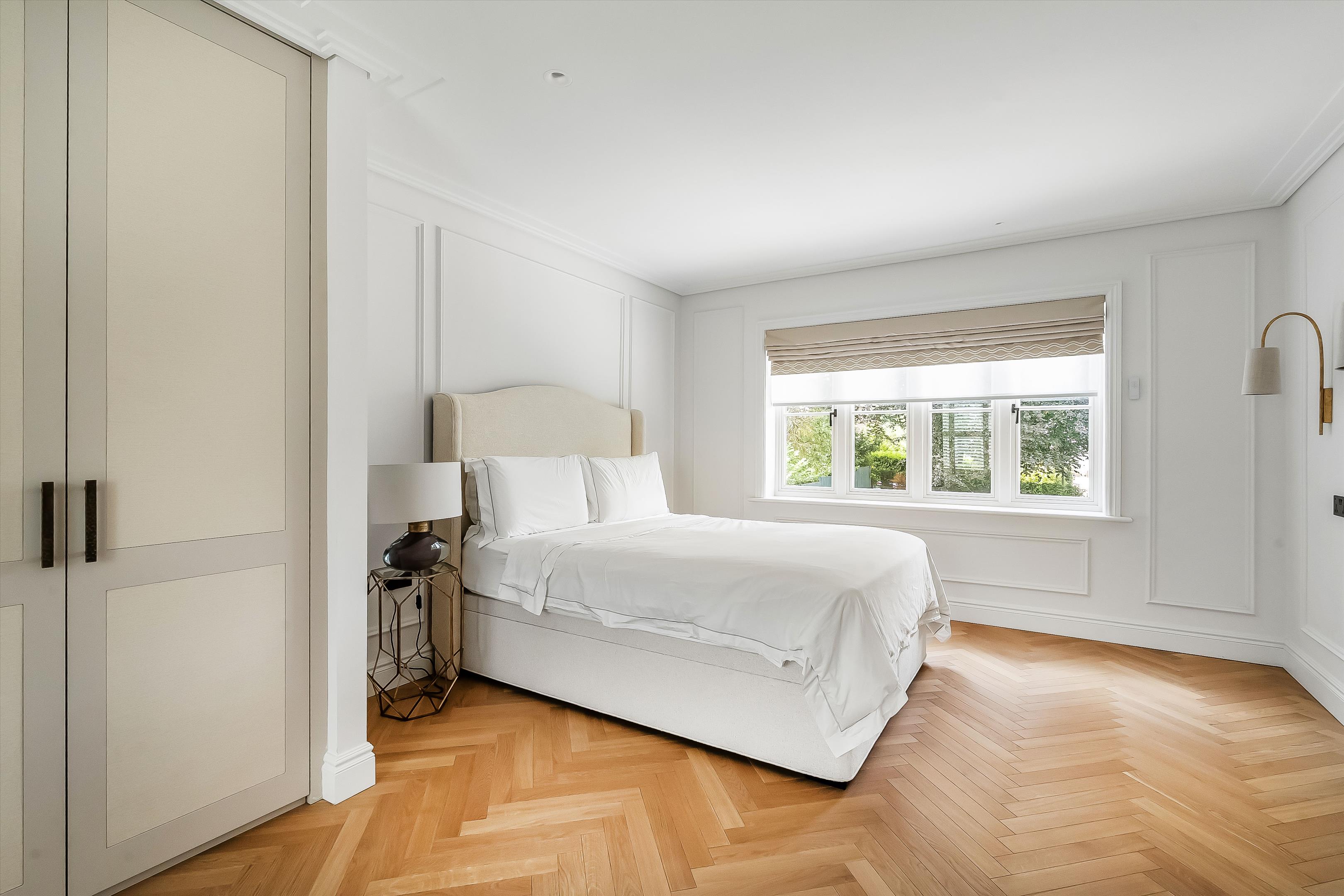 Broadwater Rise, Guildford, Surrey, GU1