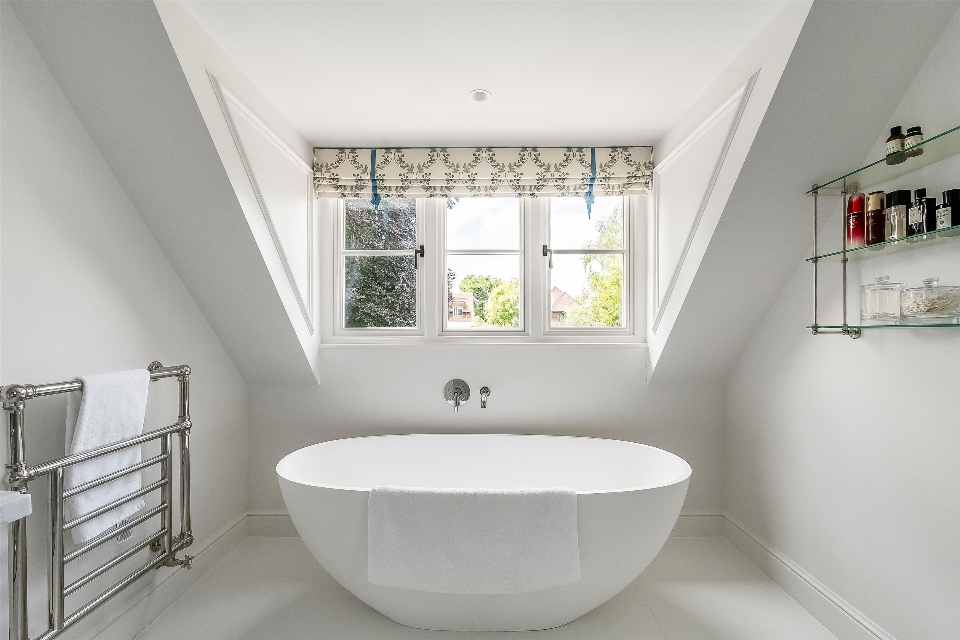 Broadwater Rise, Guildford, Surrey, GU1