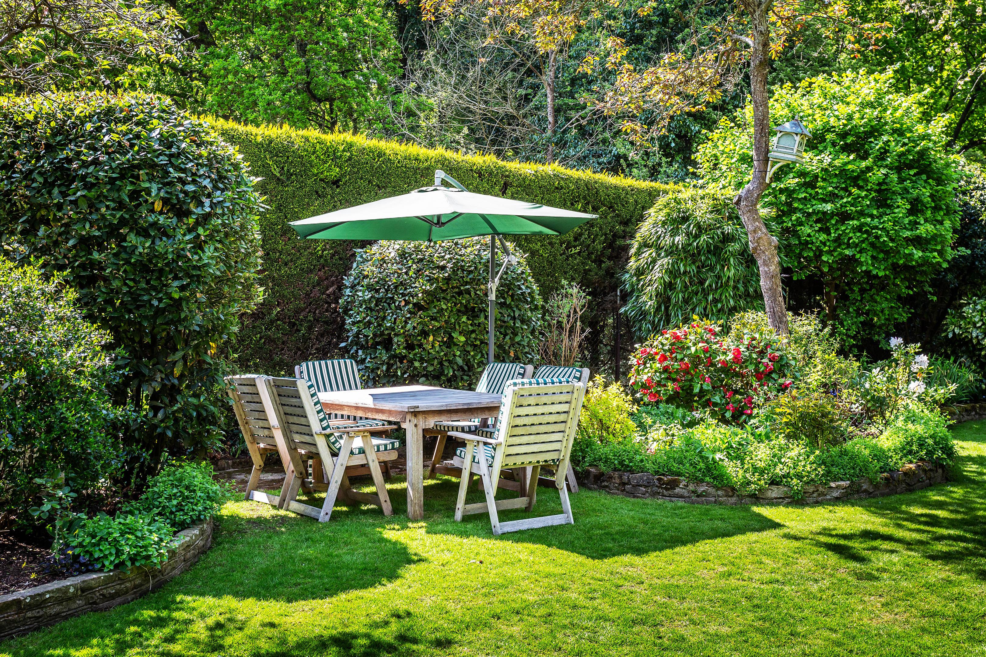 Christmas Hill, Shalford, Guildford, Surrey, GU4