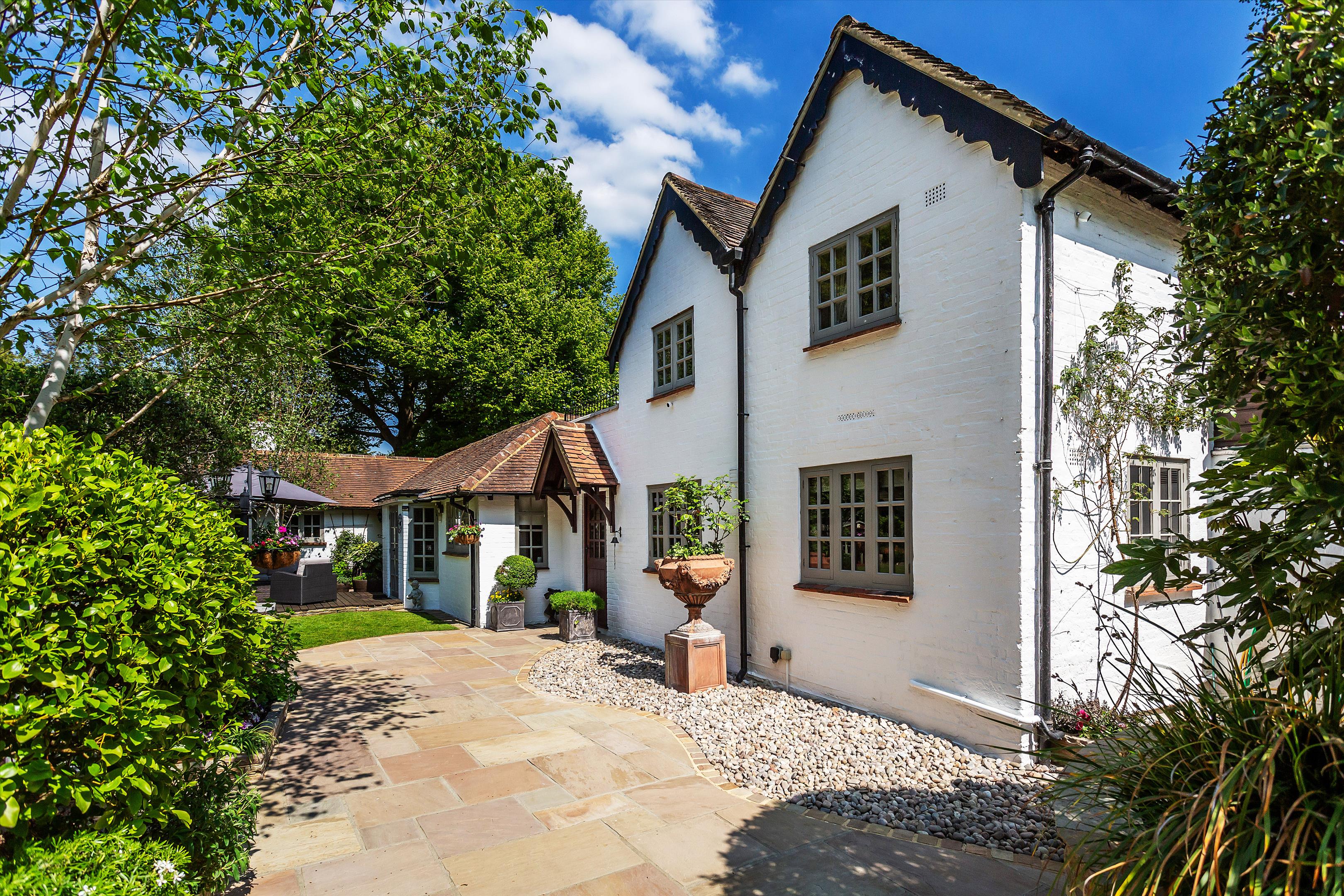 Christmas Hill, Shalford, Guildford, Surrey, GU4