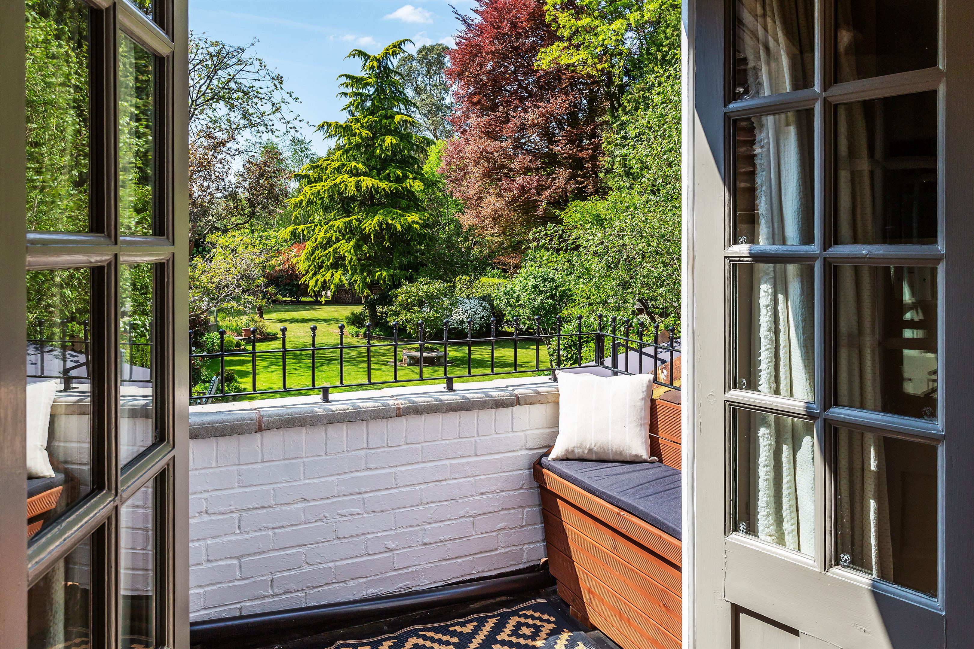 Christmas Hill, Shalford, Guildford, Surrey, GU4