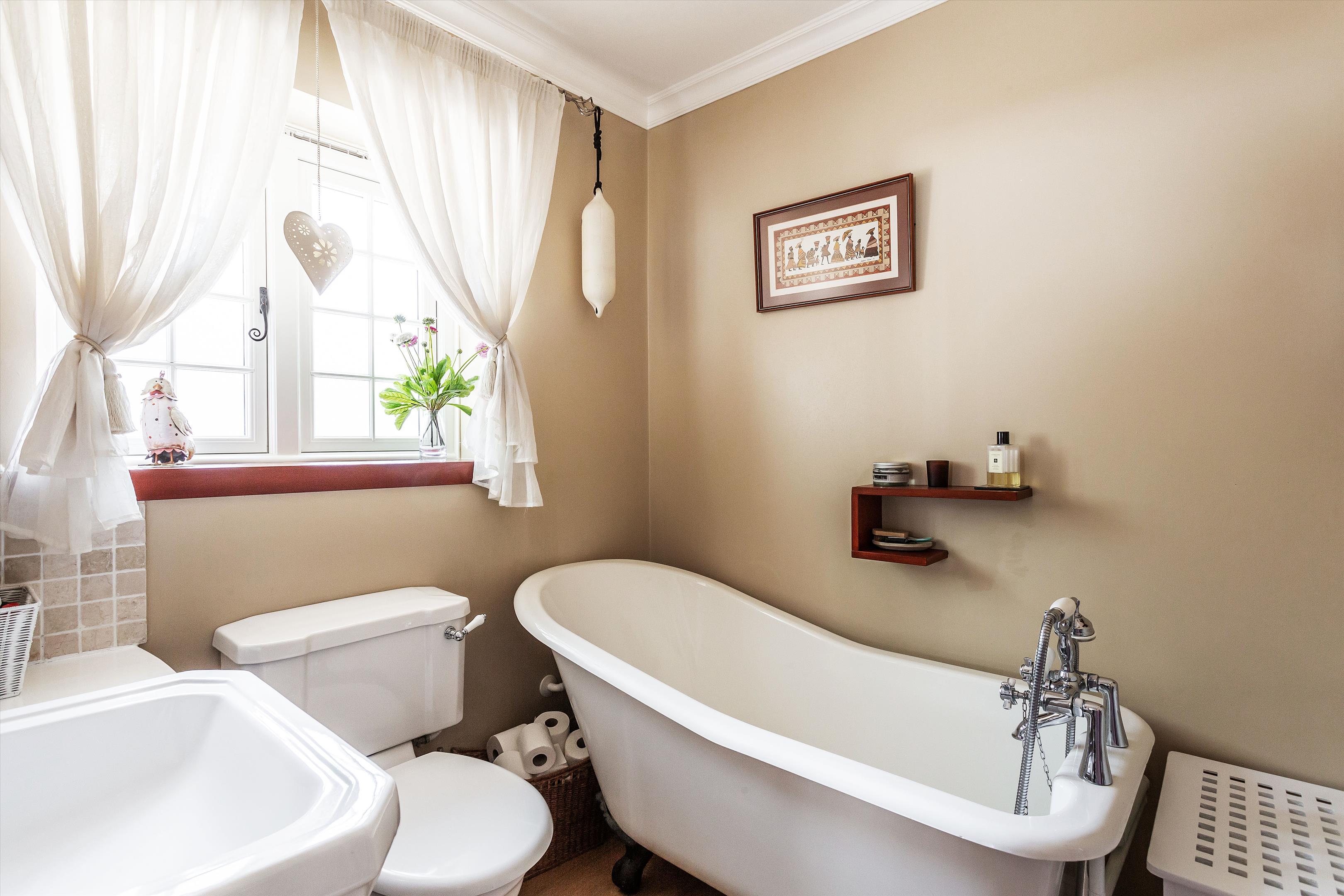 Christmas Hill, Shalford, Guildford, Surrey, GU4
