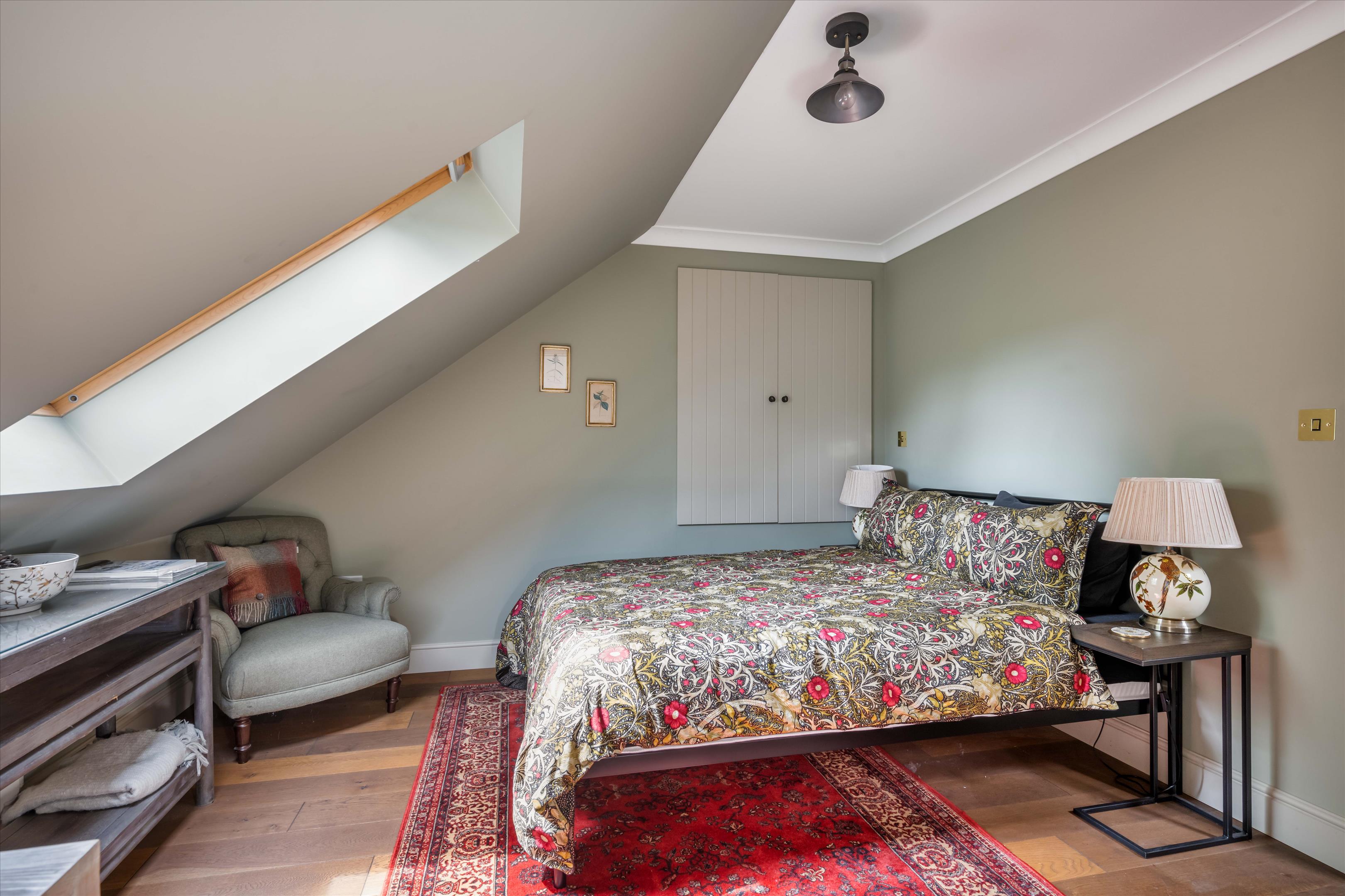 August Lane, Albury, Guildford, Surrey, GU5.