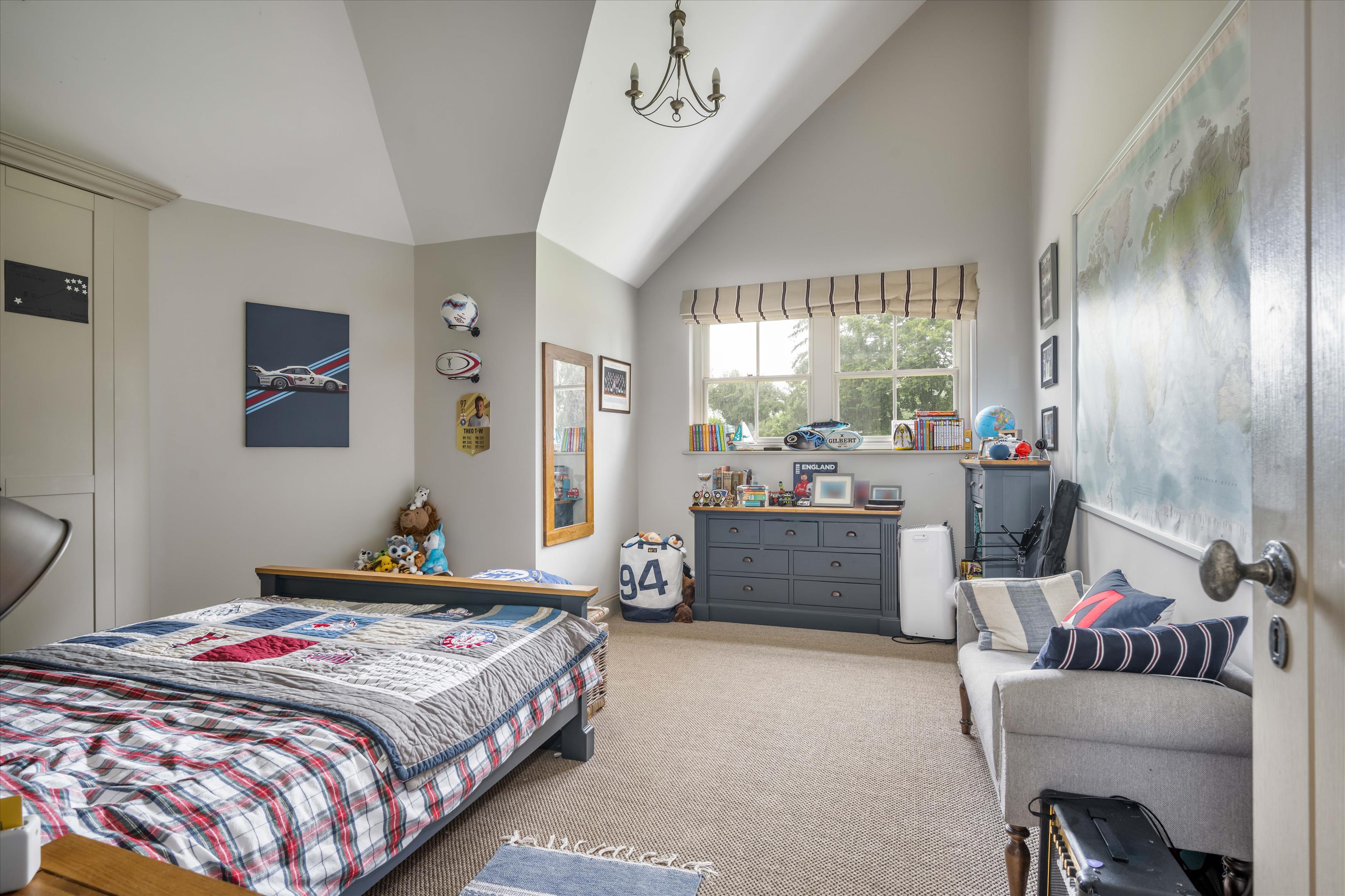 August Lane, Albury, Guildford, Surrey, GU5.