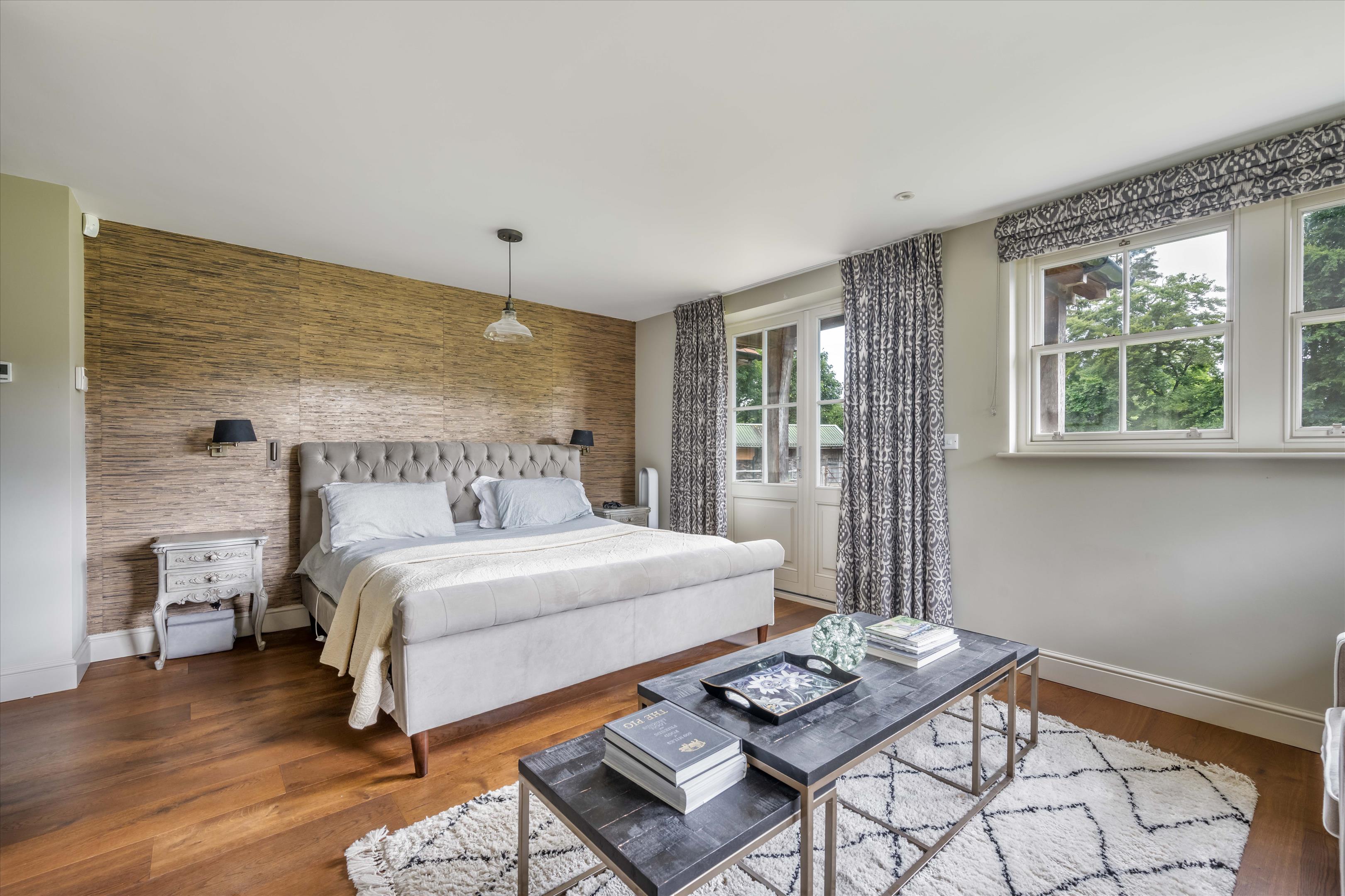 August Lane, Albury, Guildford, Surrey, GU5.