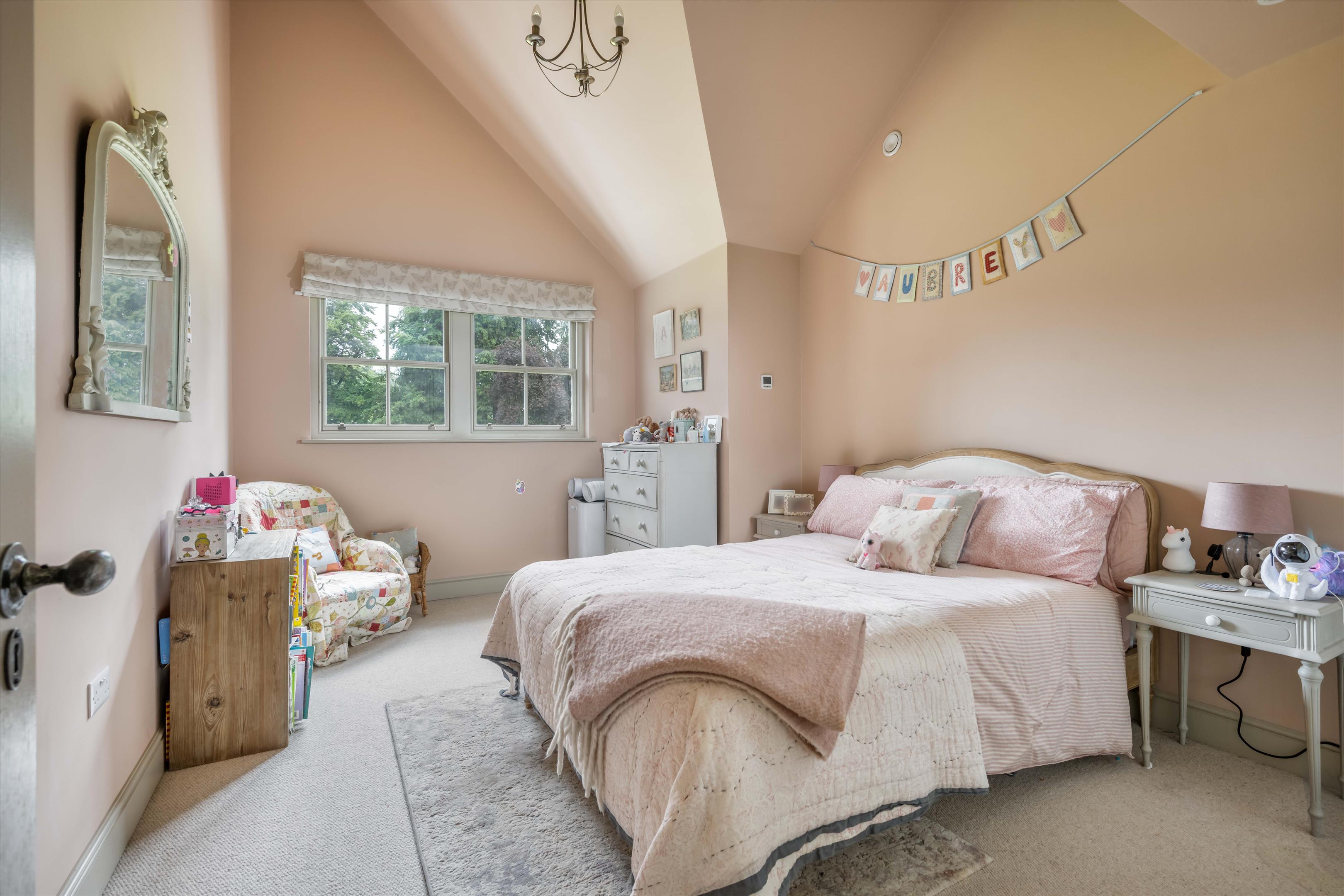 August Lane, Albury, Guildford, Surrey, GU5.