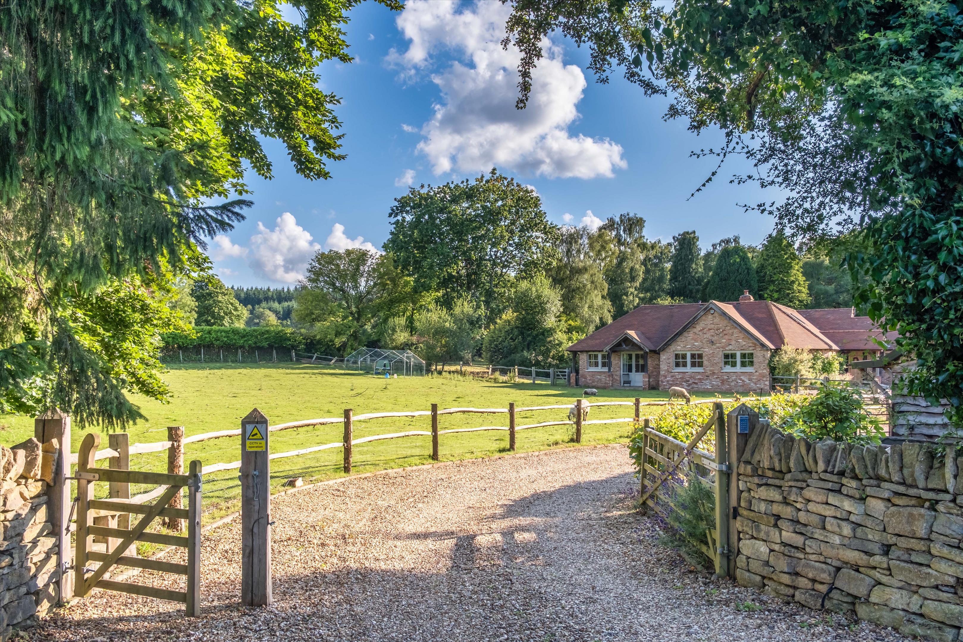 August Lane, Albury, Guildford, Surrey, GU5.