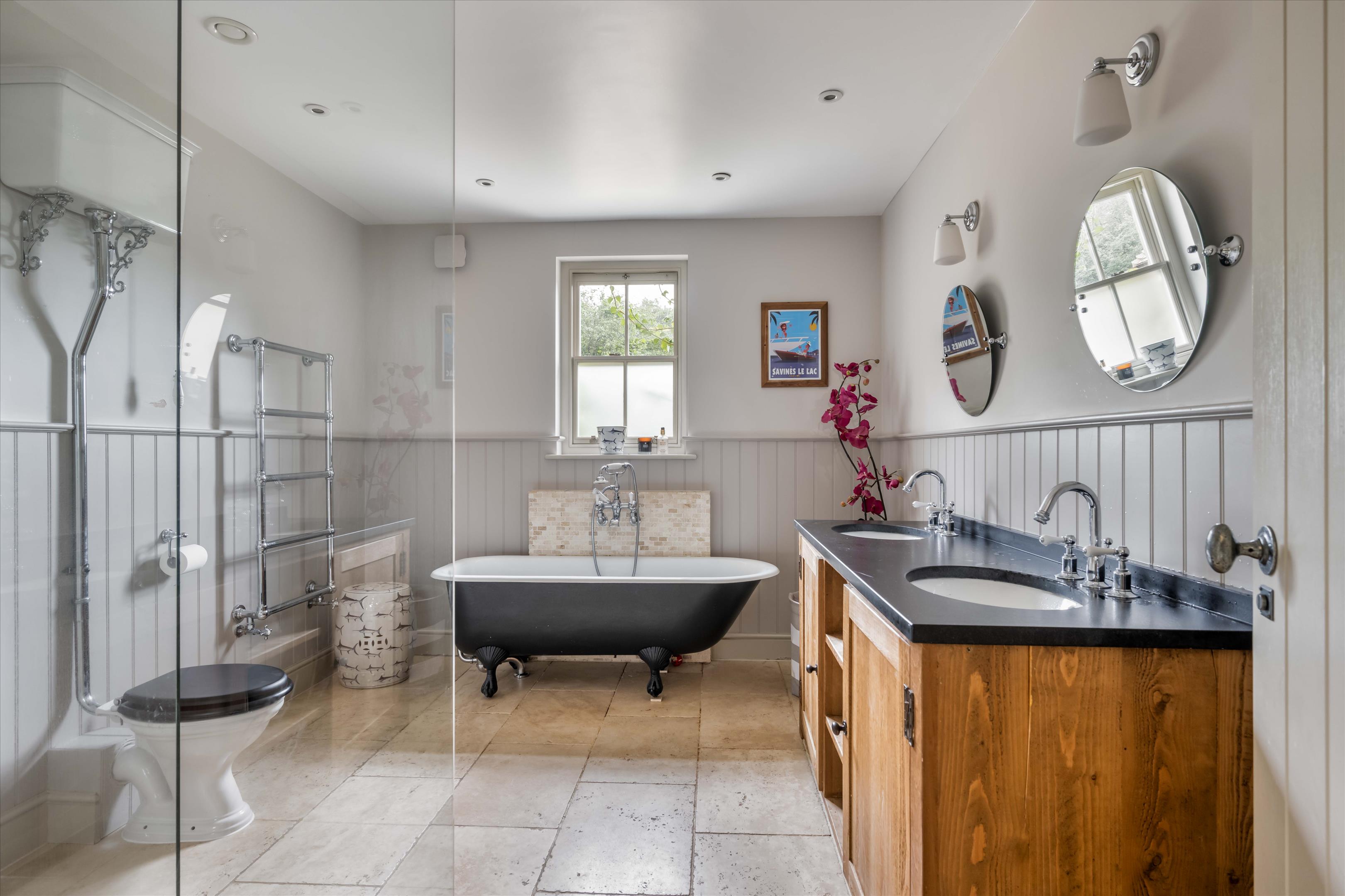 August Lane, Albury, Guildford, Surrey, GU5.