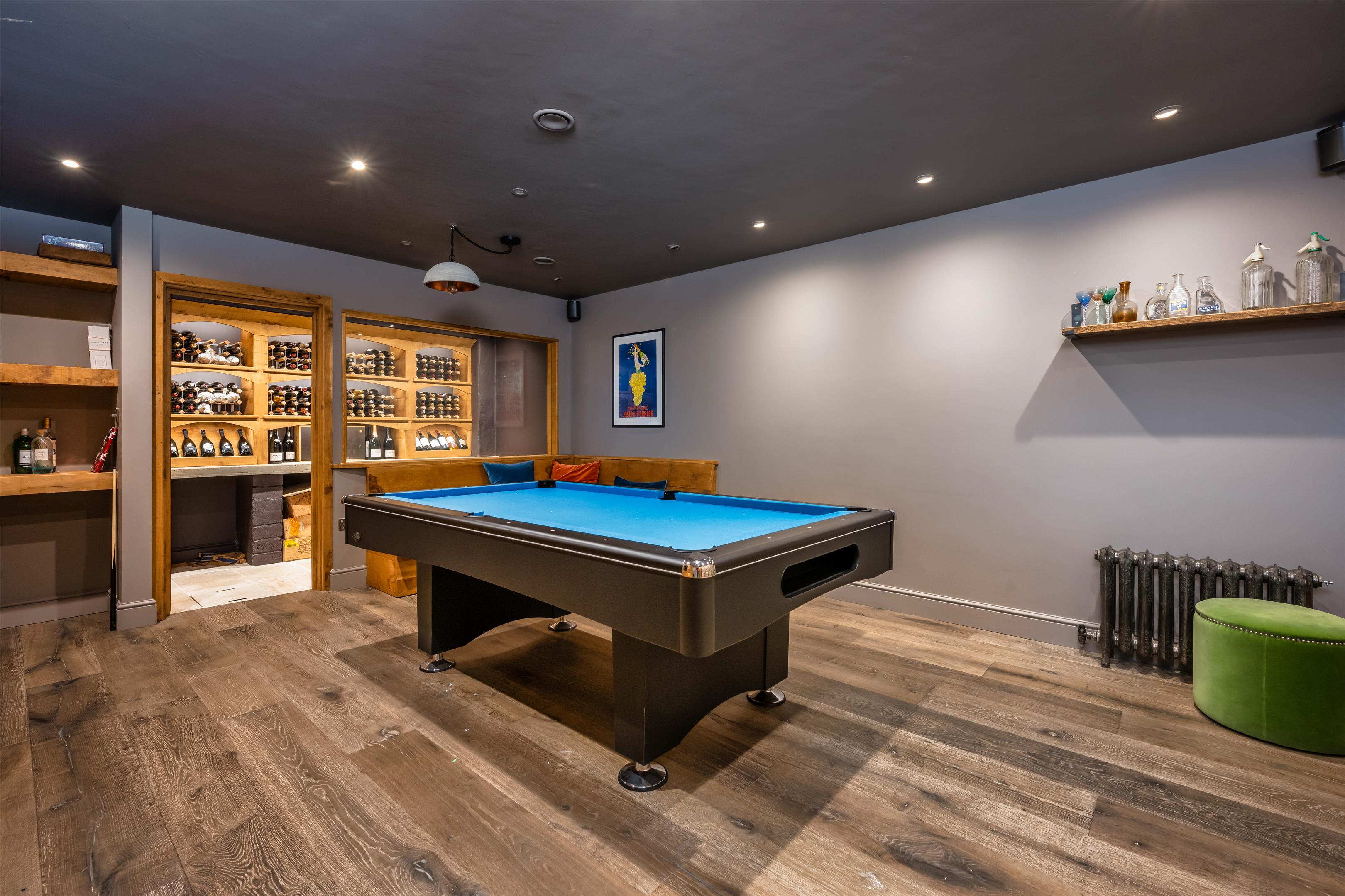 August Lane, Albury, Guildford, Surrey, GU5.
