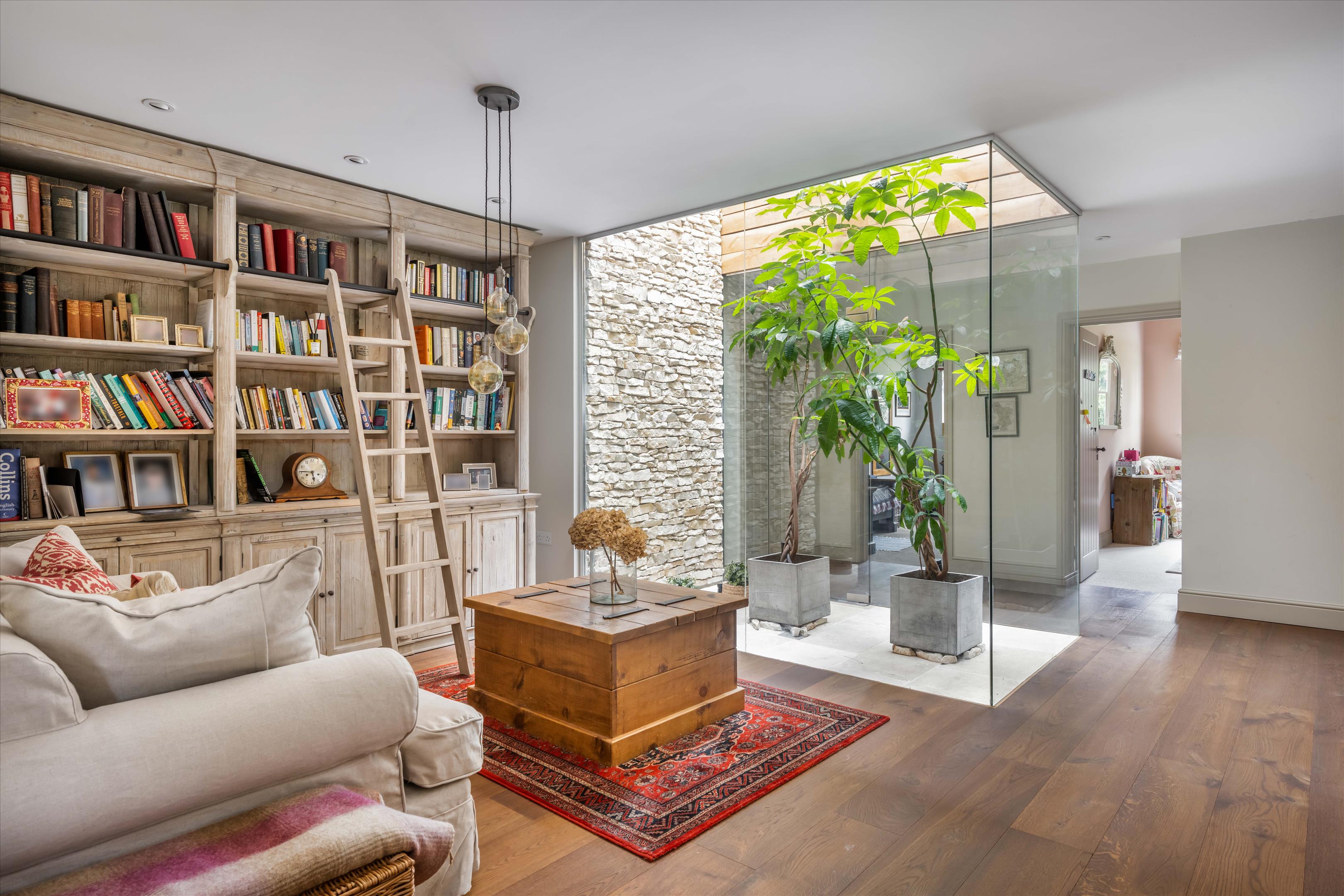 August Lane, Albury, Guildford, Surrey, GU5.
