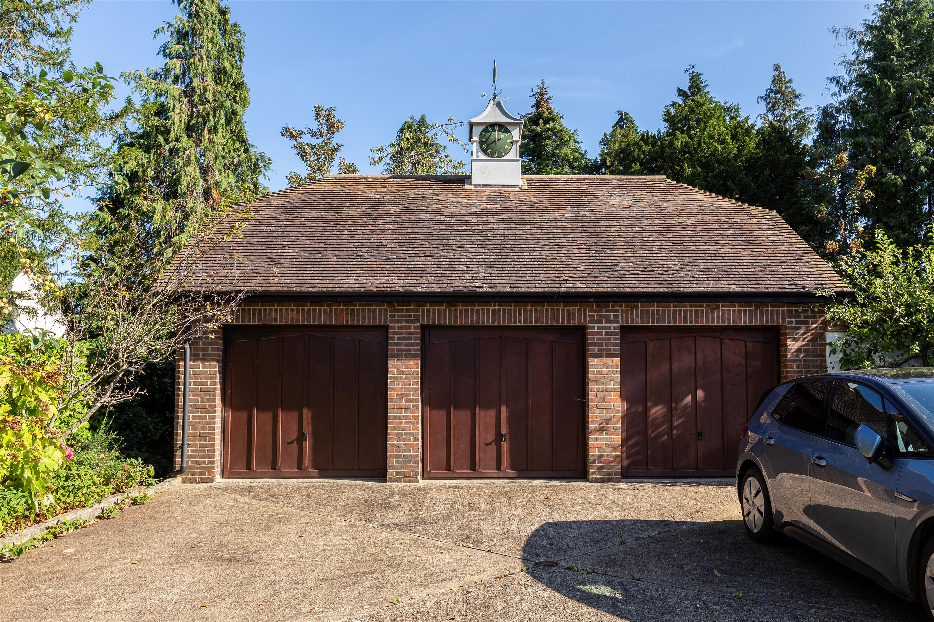 Worplesdon, Guildford, Surrey, GU3 3QG