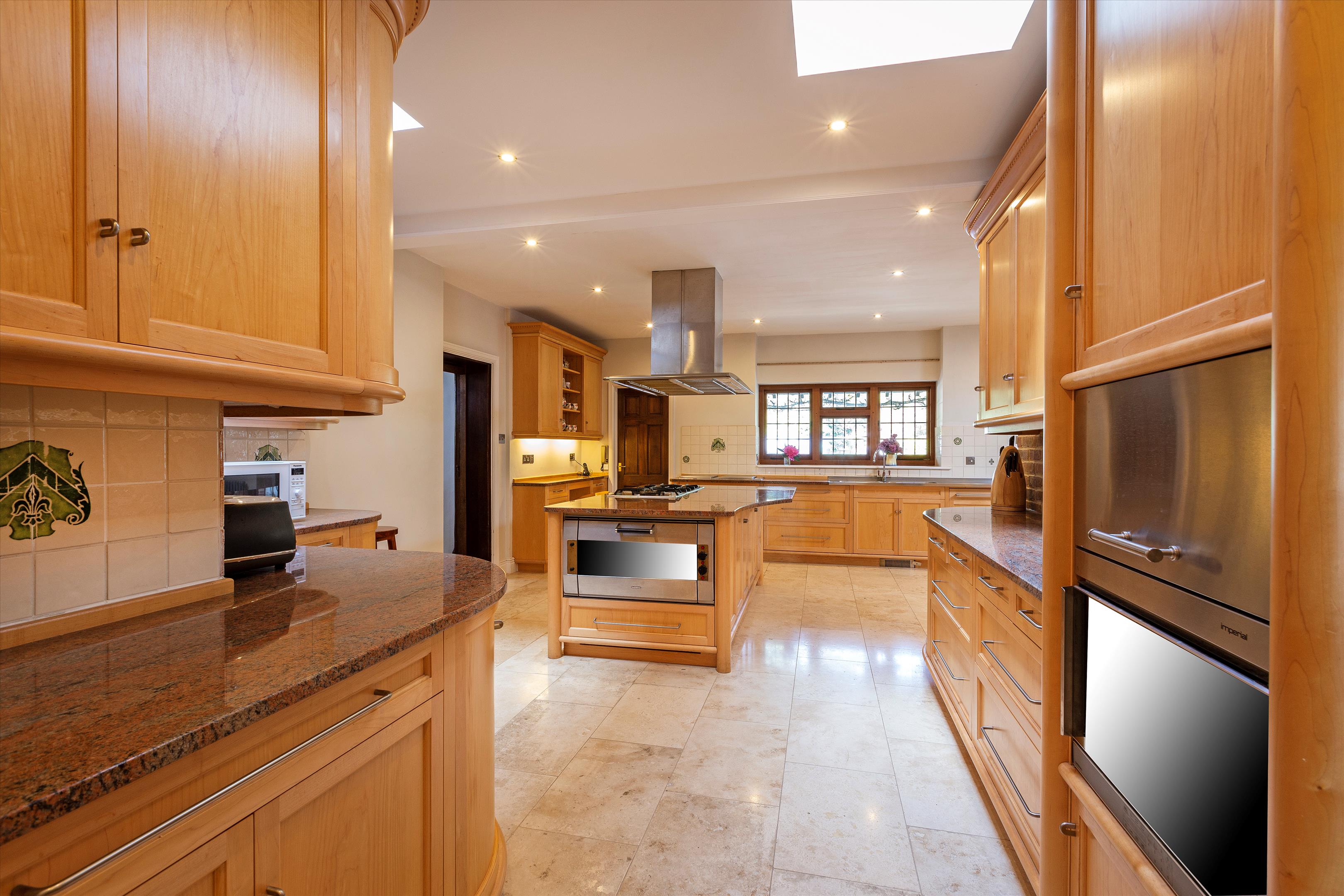 Worplesdon, Guildford, Surrey, GU3 3QG