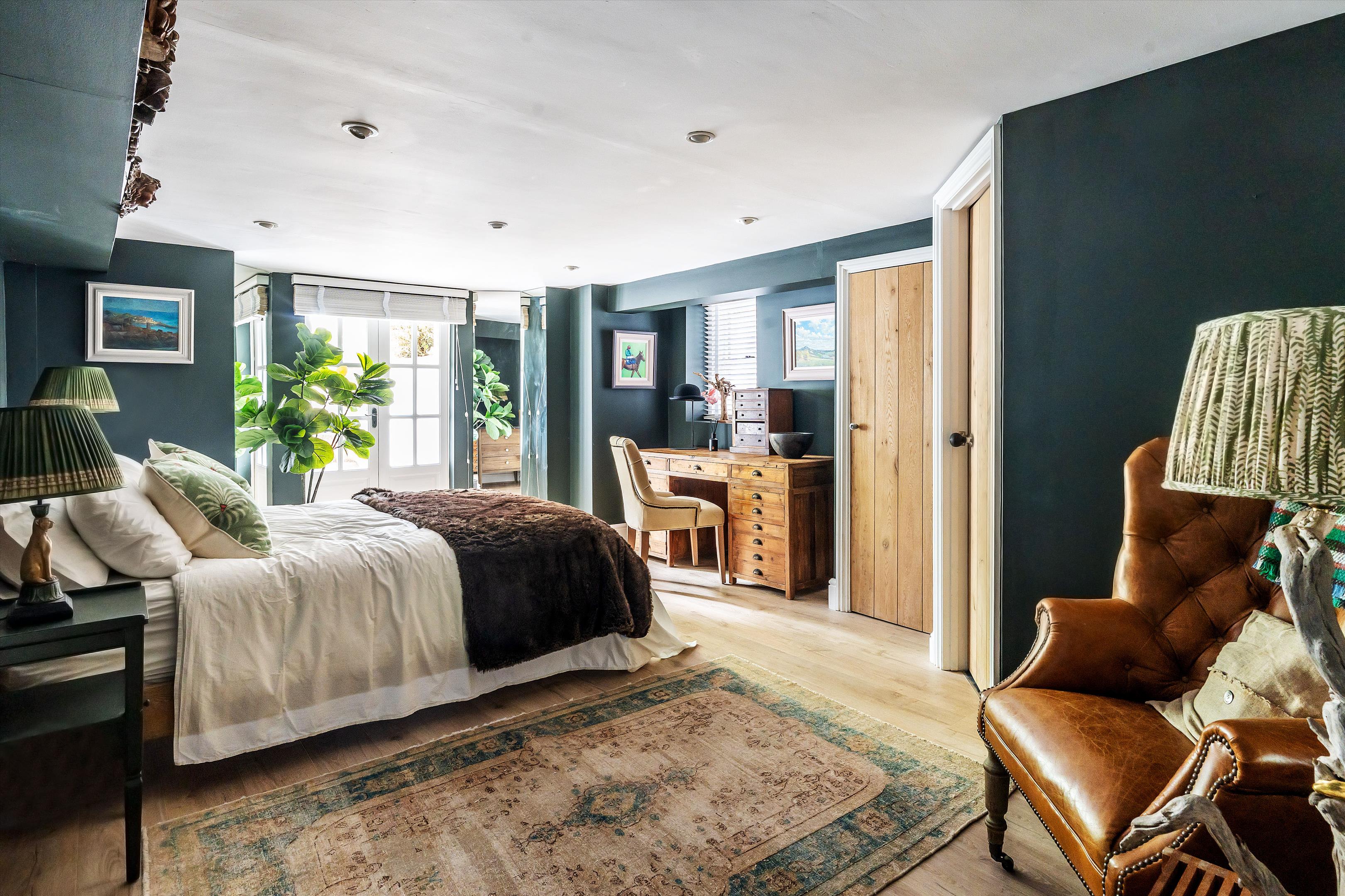 Cedar House, Rose Hill, Dorking, Surrey, RH4.