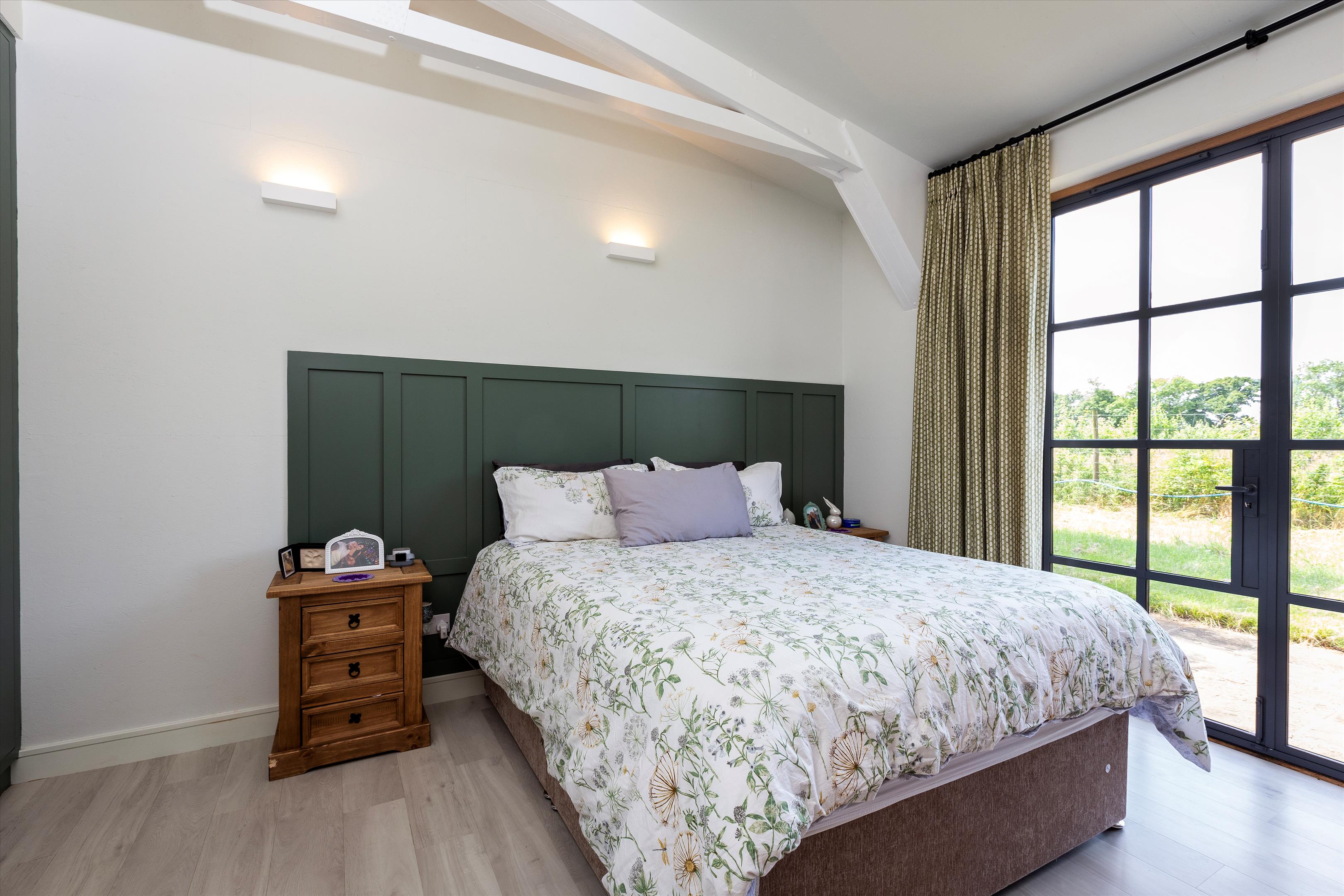 The Common, Dunsfold, Godalming, Surrey, GU8