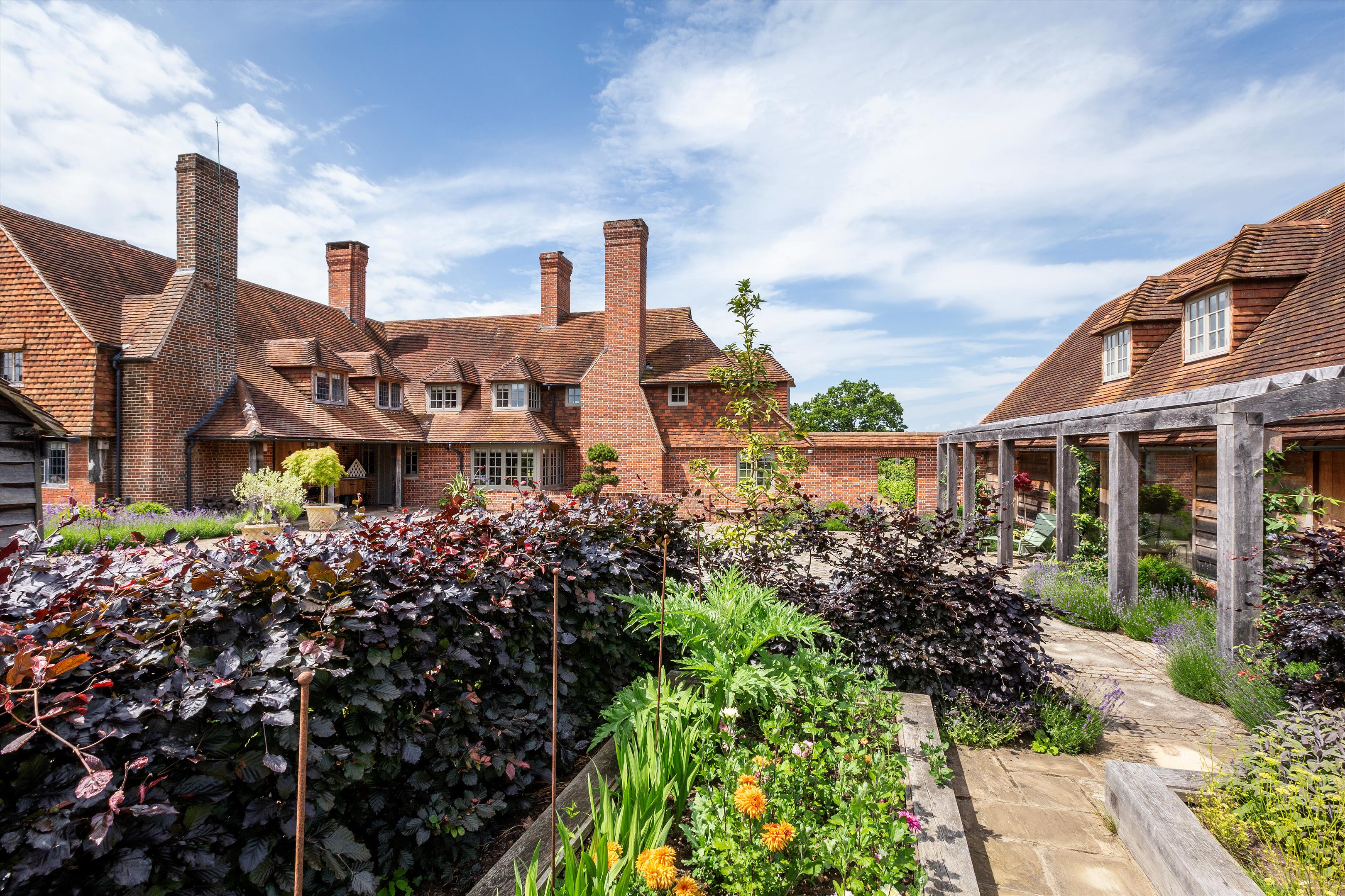 The Common, Dunsfold, Godalming, Surrey, GU8