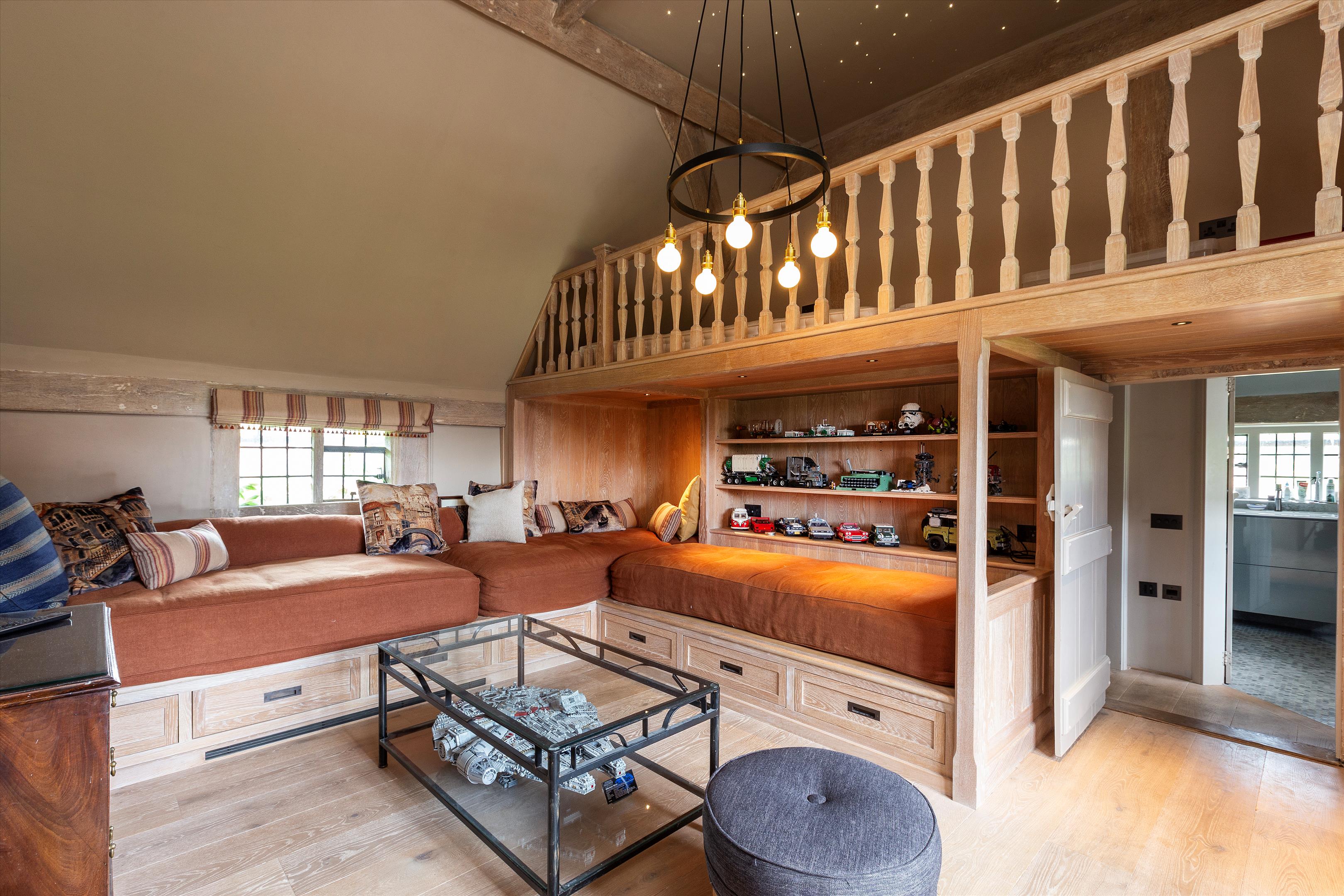 The Common, Dunsfold, Godalming, Surrey, GU8