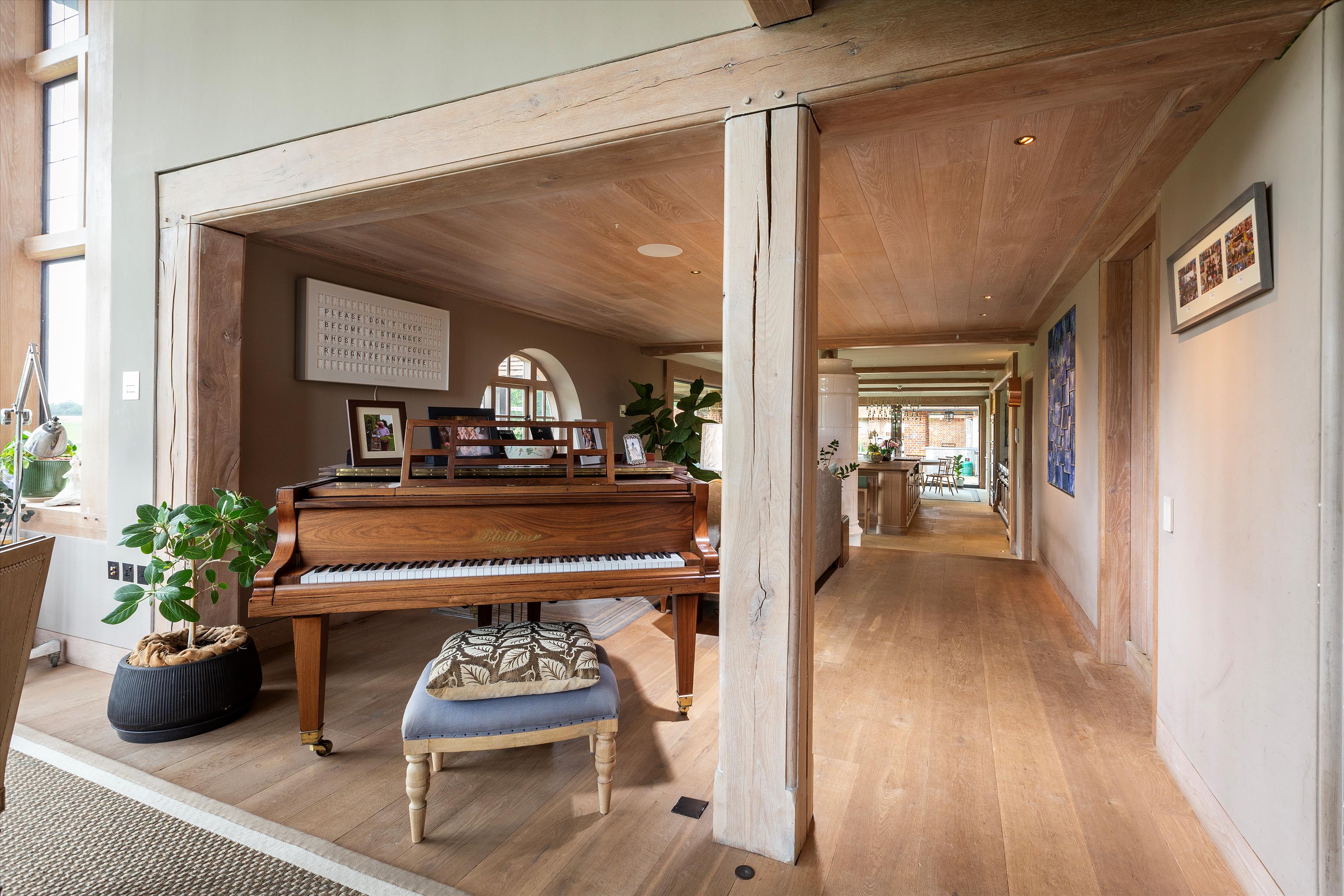 The Common, Dunsfold, Godalming, Surrey, GU8