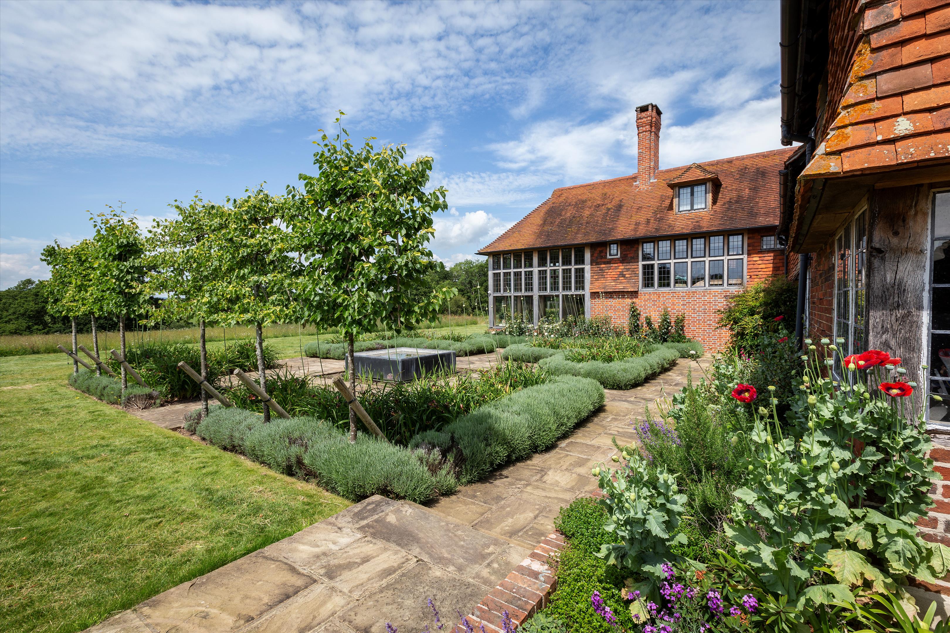 The Common, Dunsfold, Godalming, Surrey, GU8