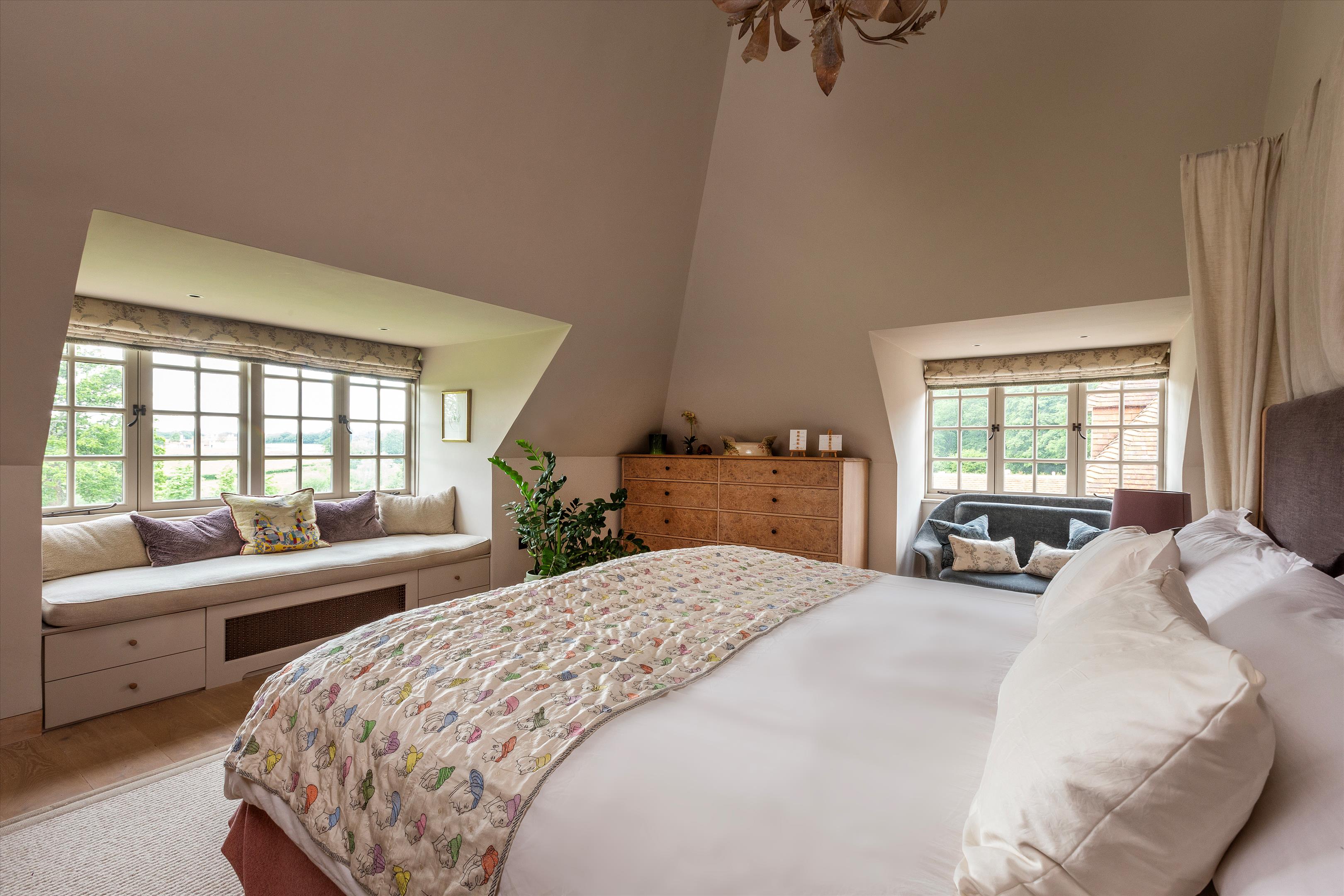 The Common, Dunsfold, Godalming, Surrey, GU8
