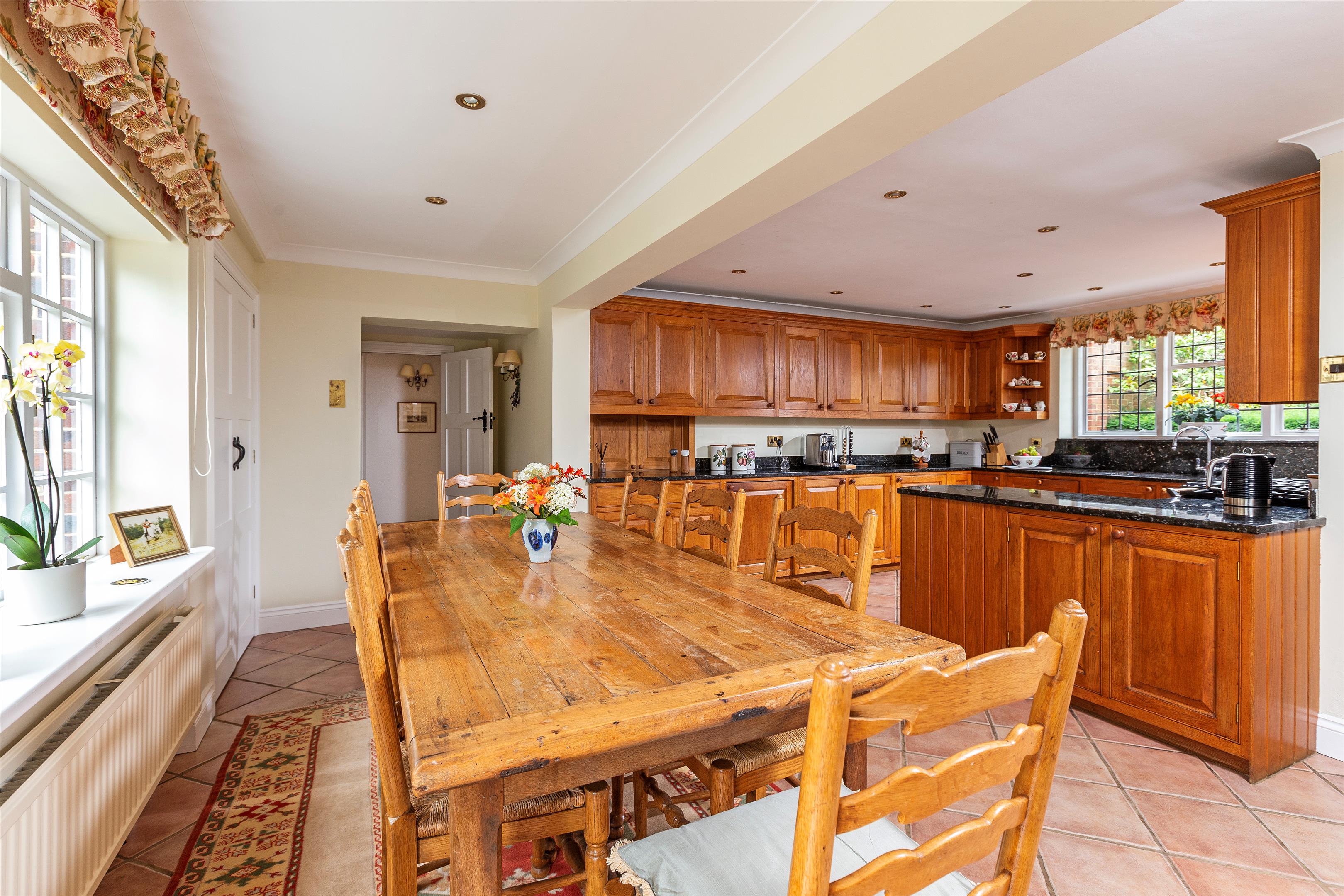 The Street, Frensham, Farnham, Surrey GU10