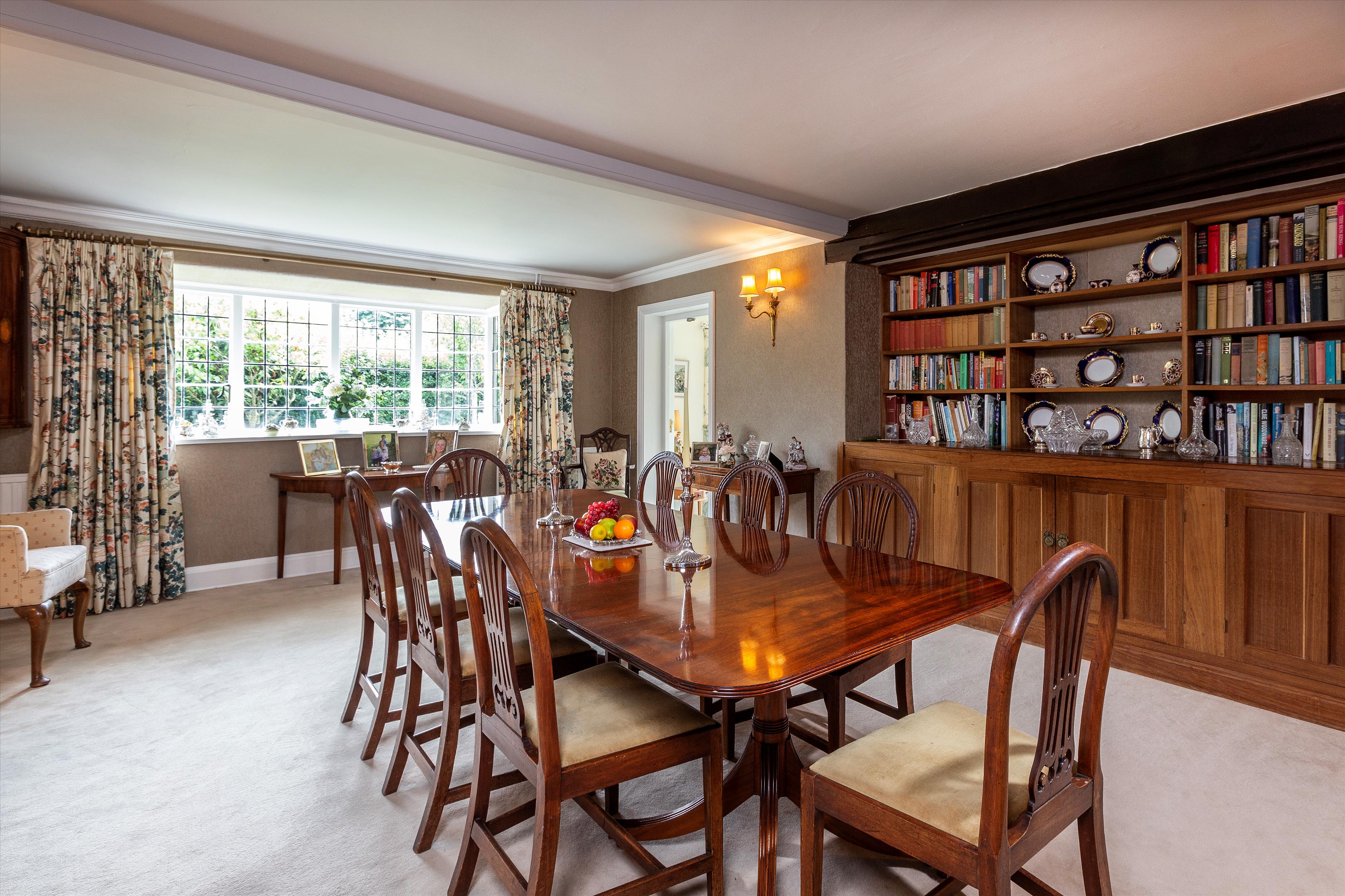 The Street, Frensham, Farnham, Surrey GU10