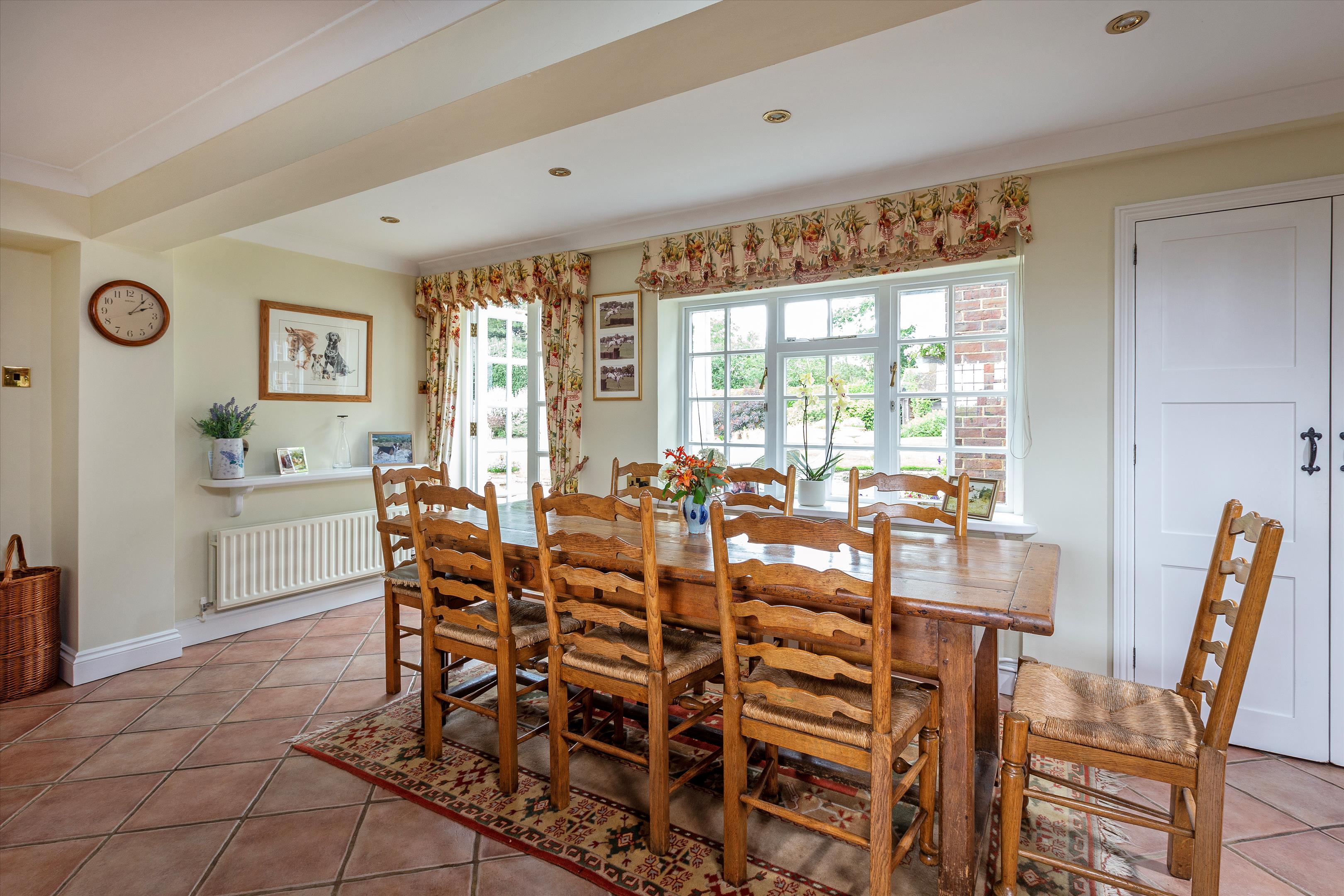 The Street, Frensham, Farnham, Surrey GU10