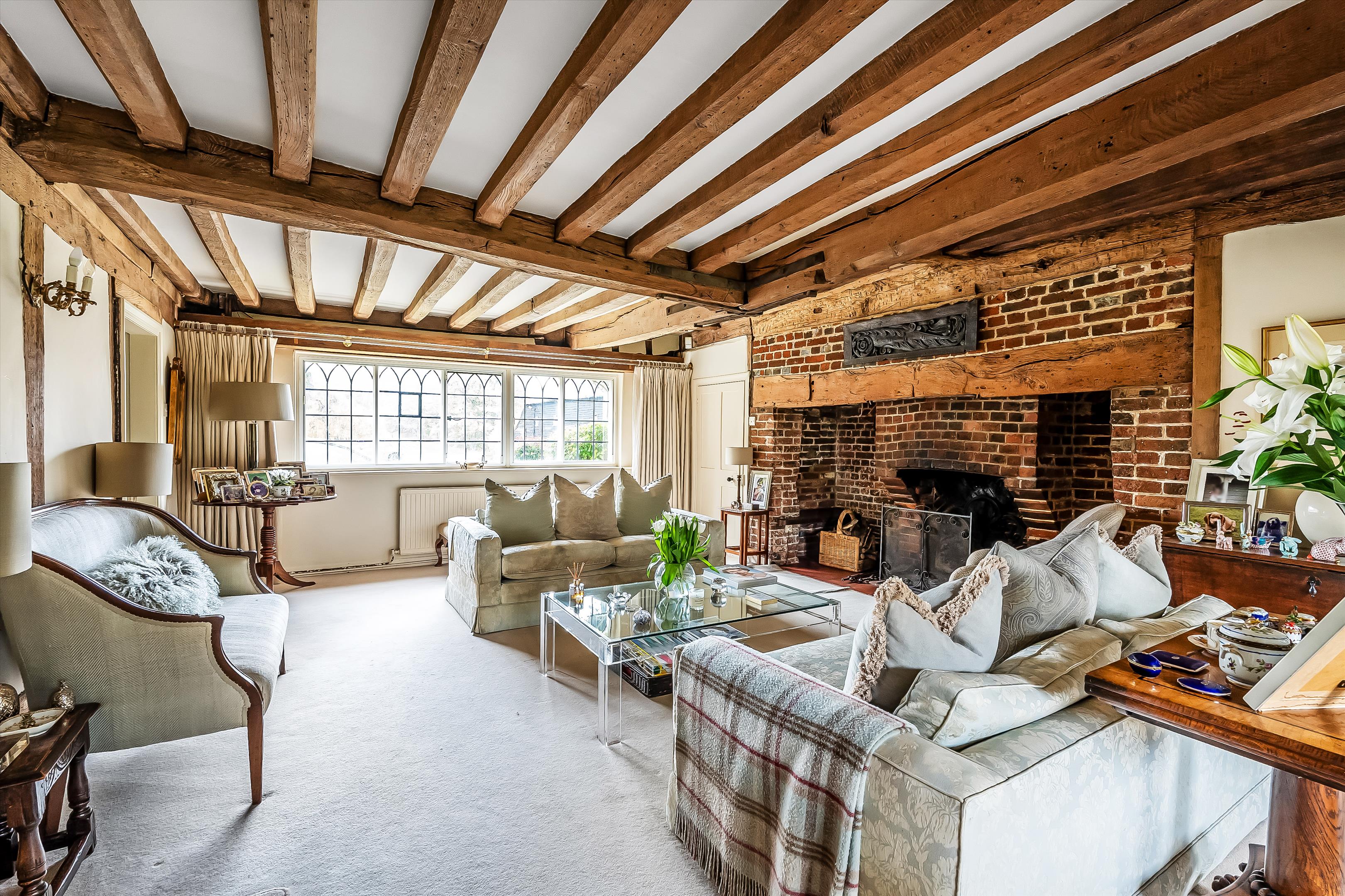 Utworth Manor, Nr Cranleigh, Surrey, GU6 8JU