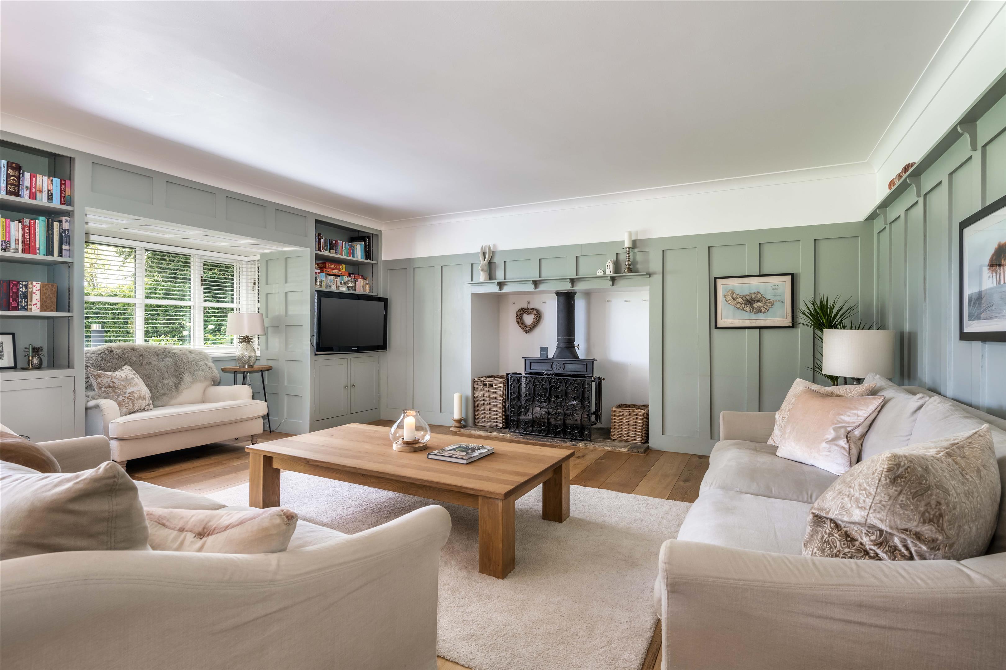 Highfield Lane, Thursley, Godalming, Surrey, GU8