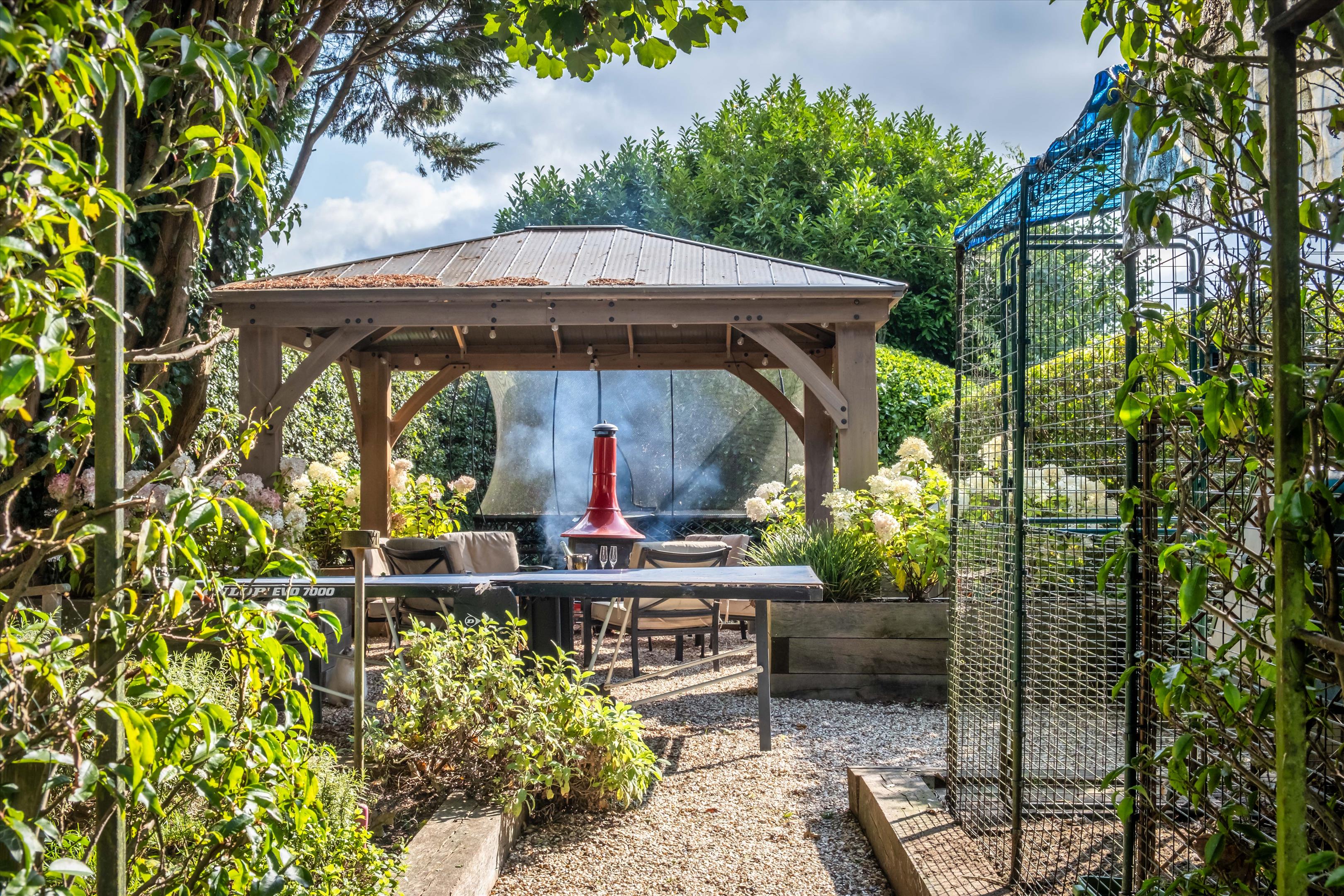 Highfield Lane, Thursley, Godalming, Surrey, GU8