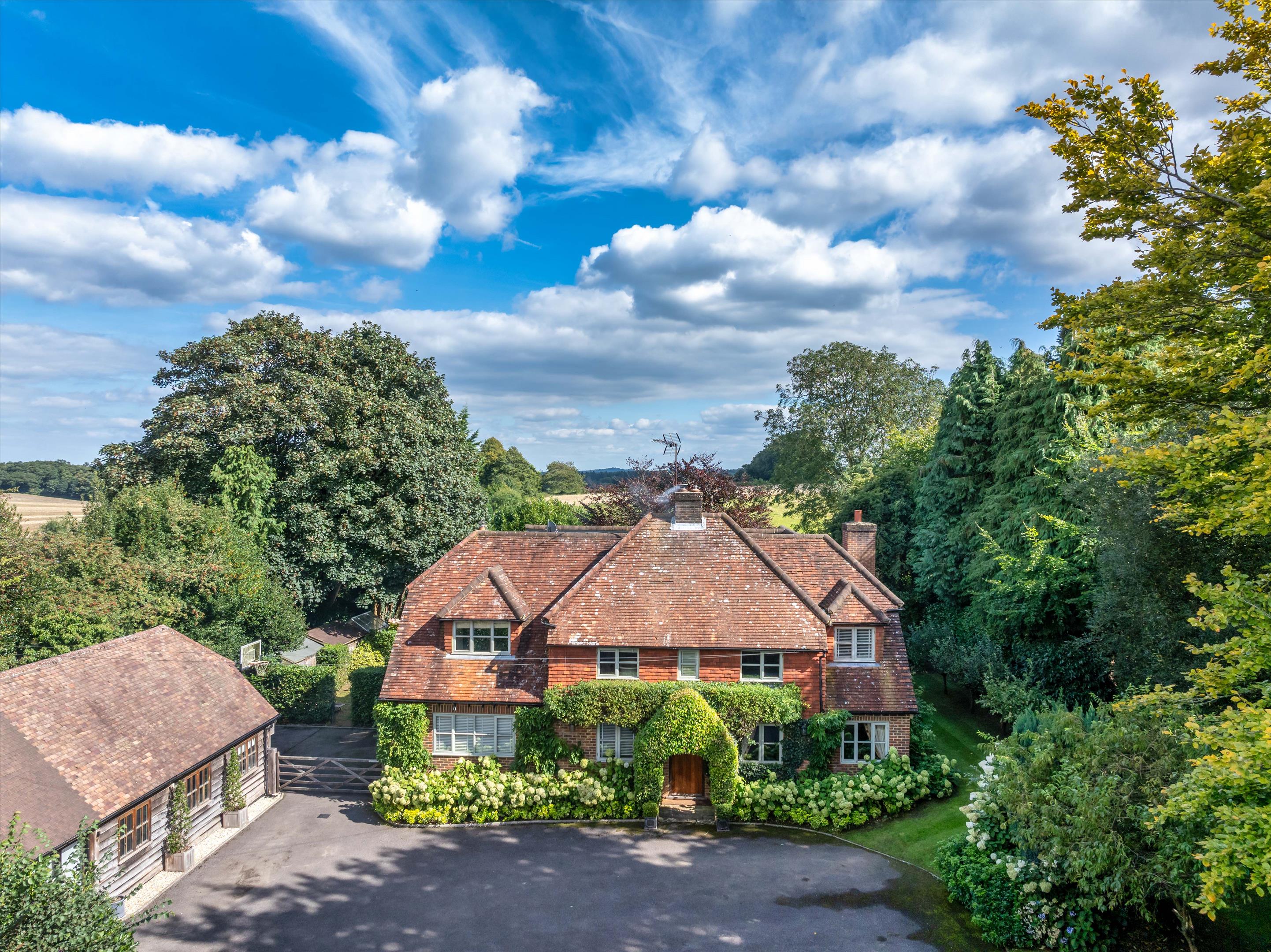Highfield Lane, Thursley, Godalming, Surrey, GU8