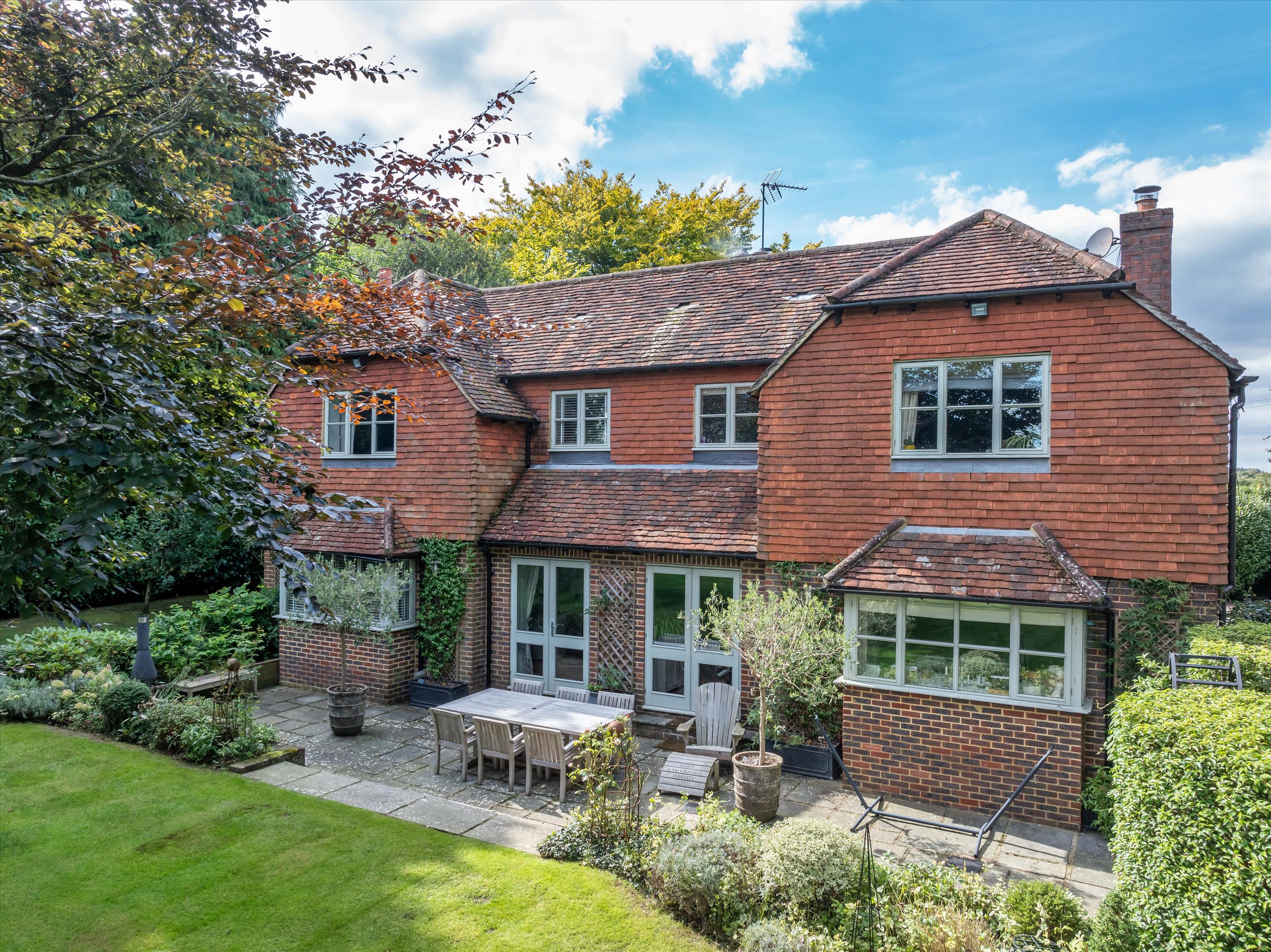 Highfield Lane, Thursley, Godalming, Surrey, GU8