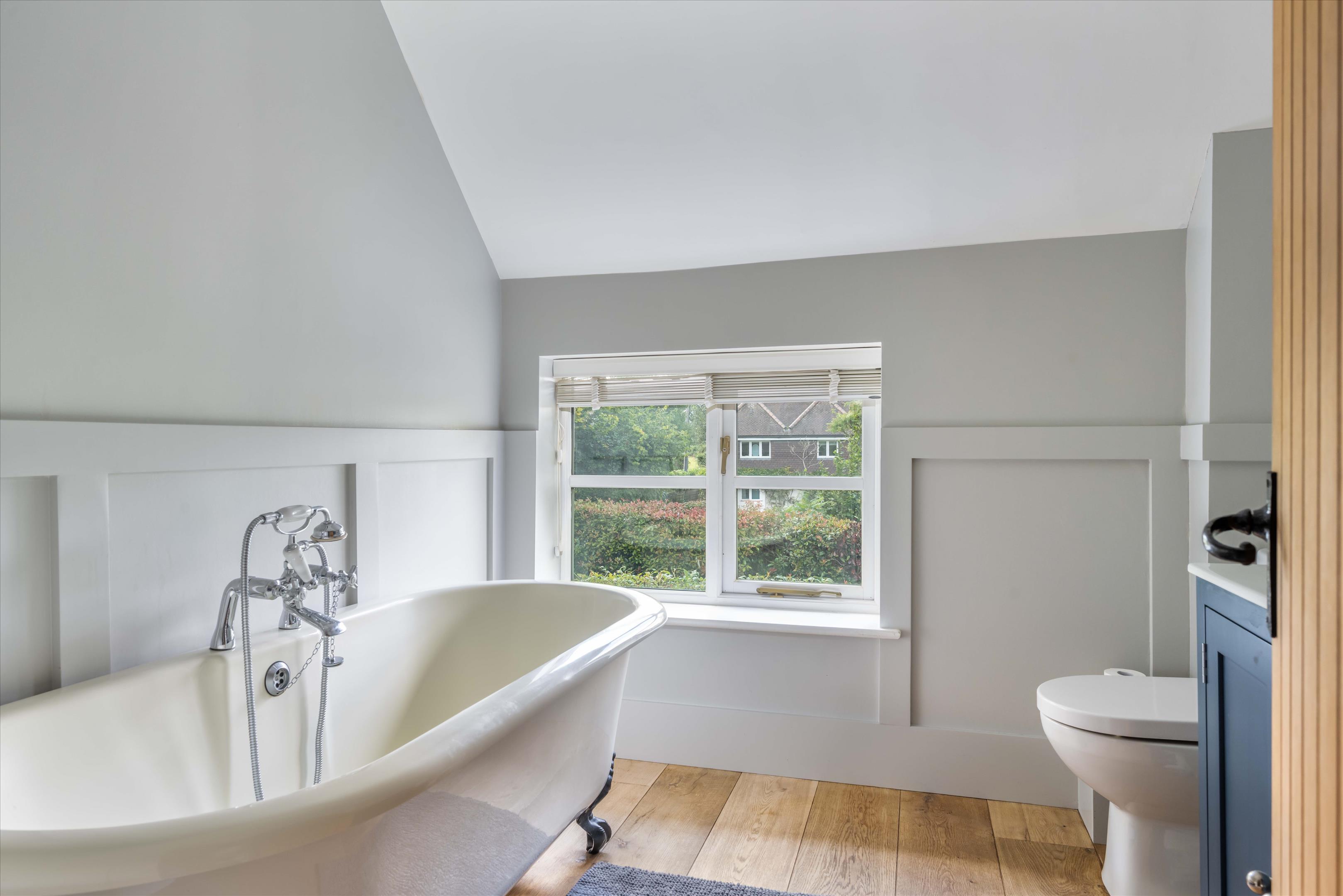 Highfield Lane, Thursley, Godalming, Surrey, GU8