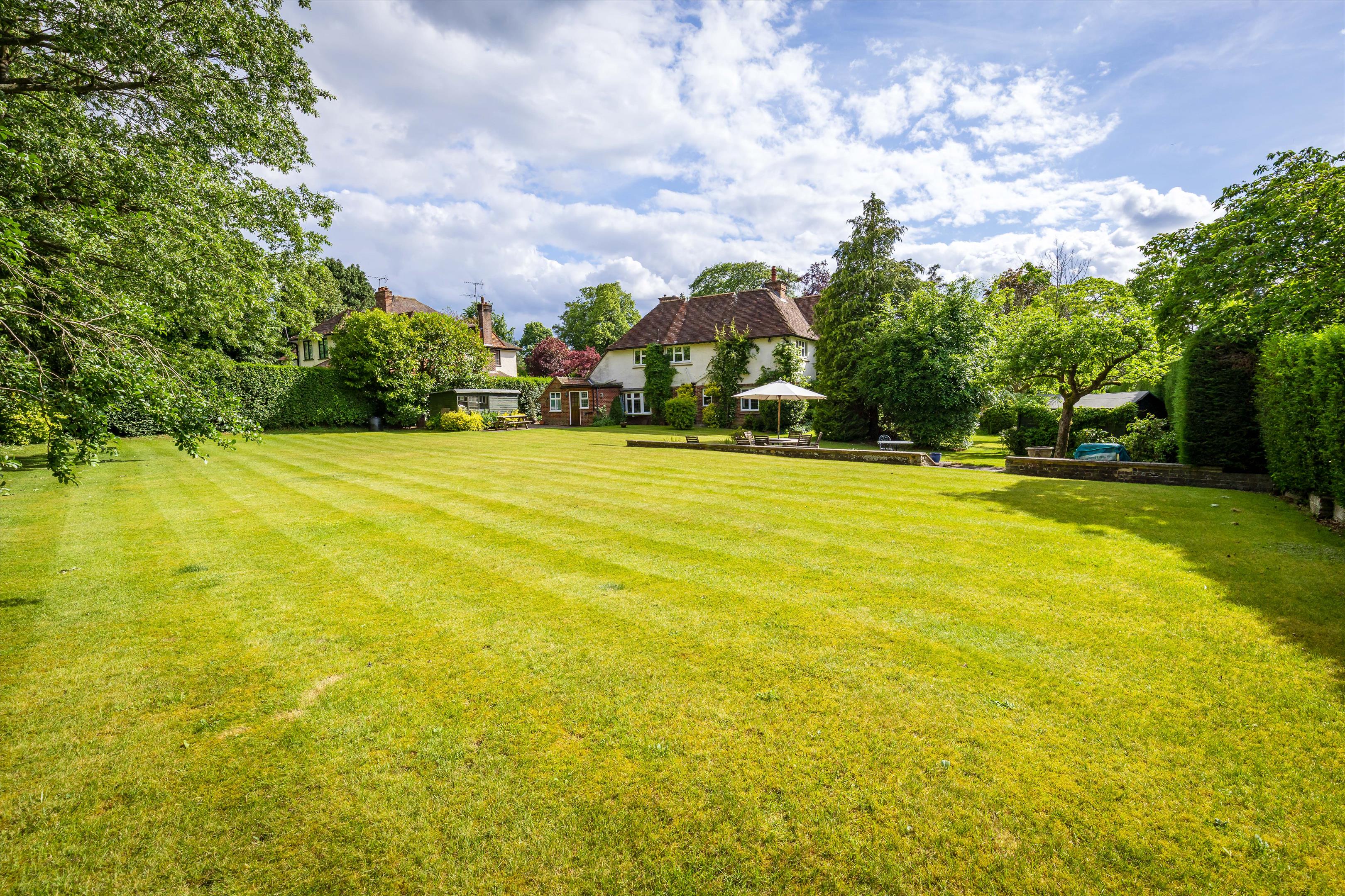 Fairway, Guildford, Surrey GU1