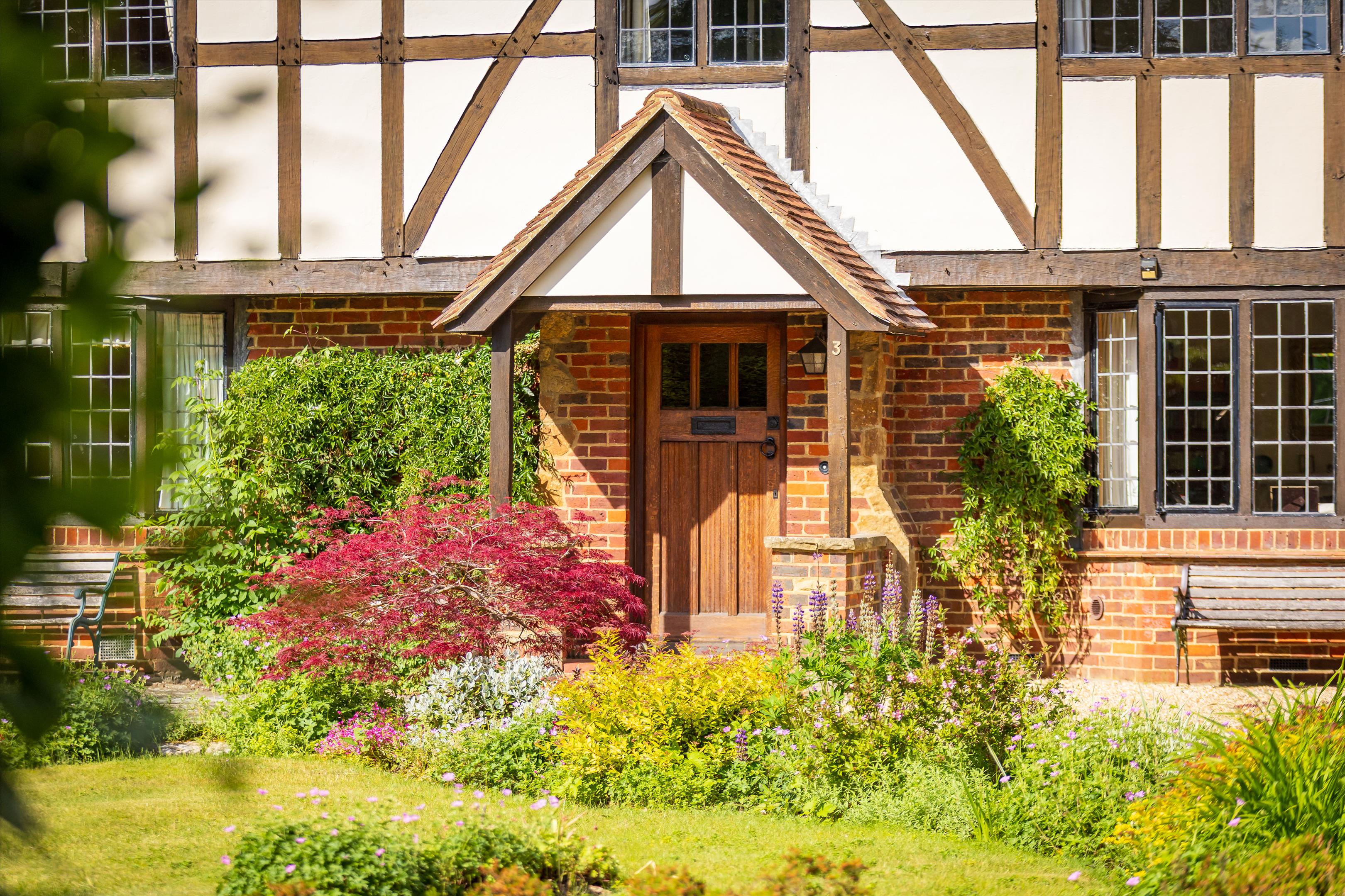 Fairway, Guildford, Surrey GU1