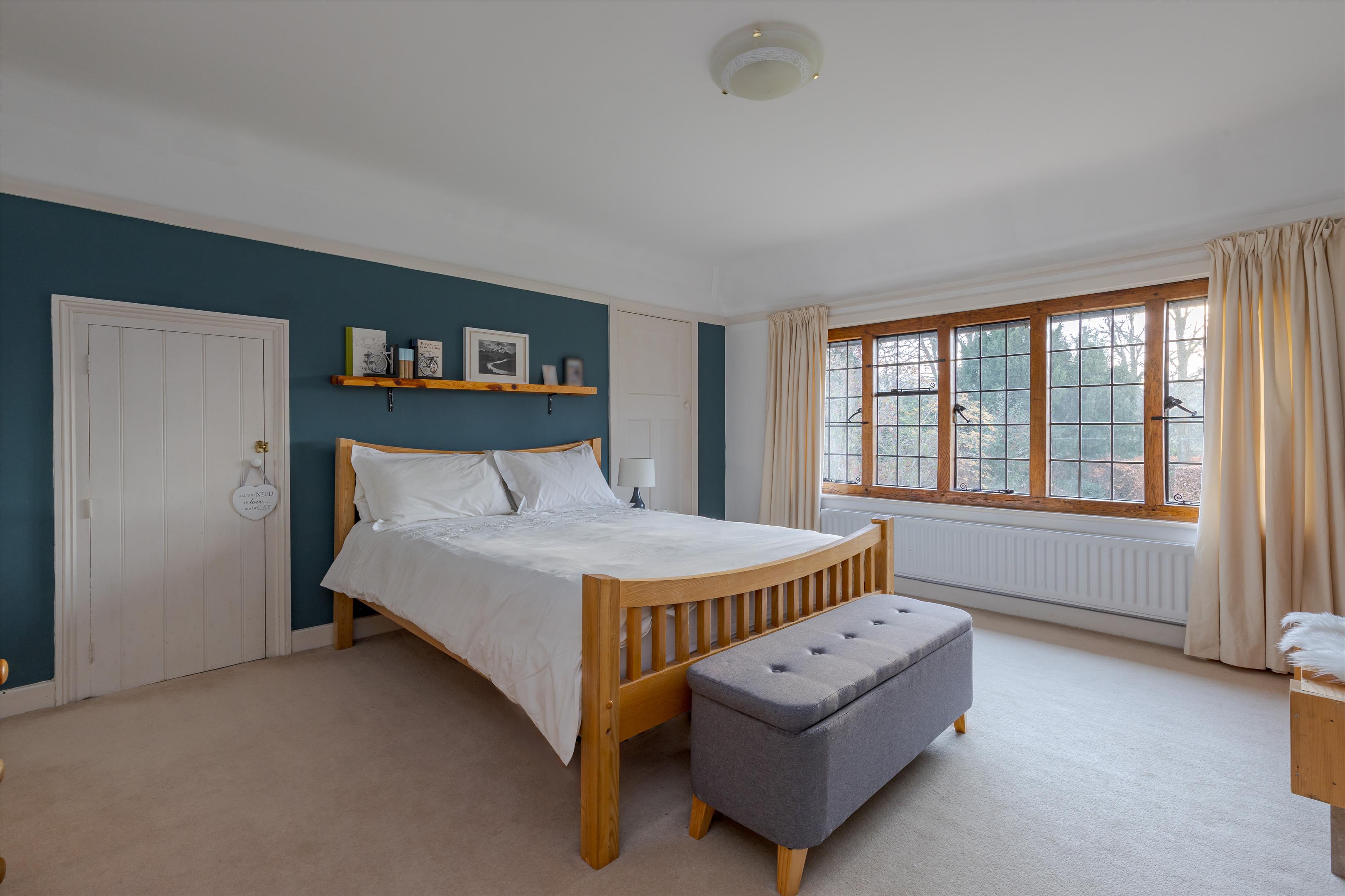 Fairway, Guildford, Surrey GU1