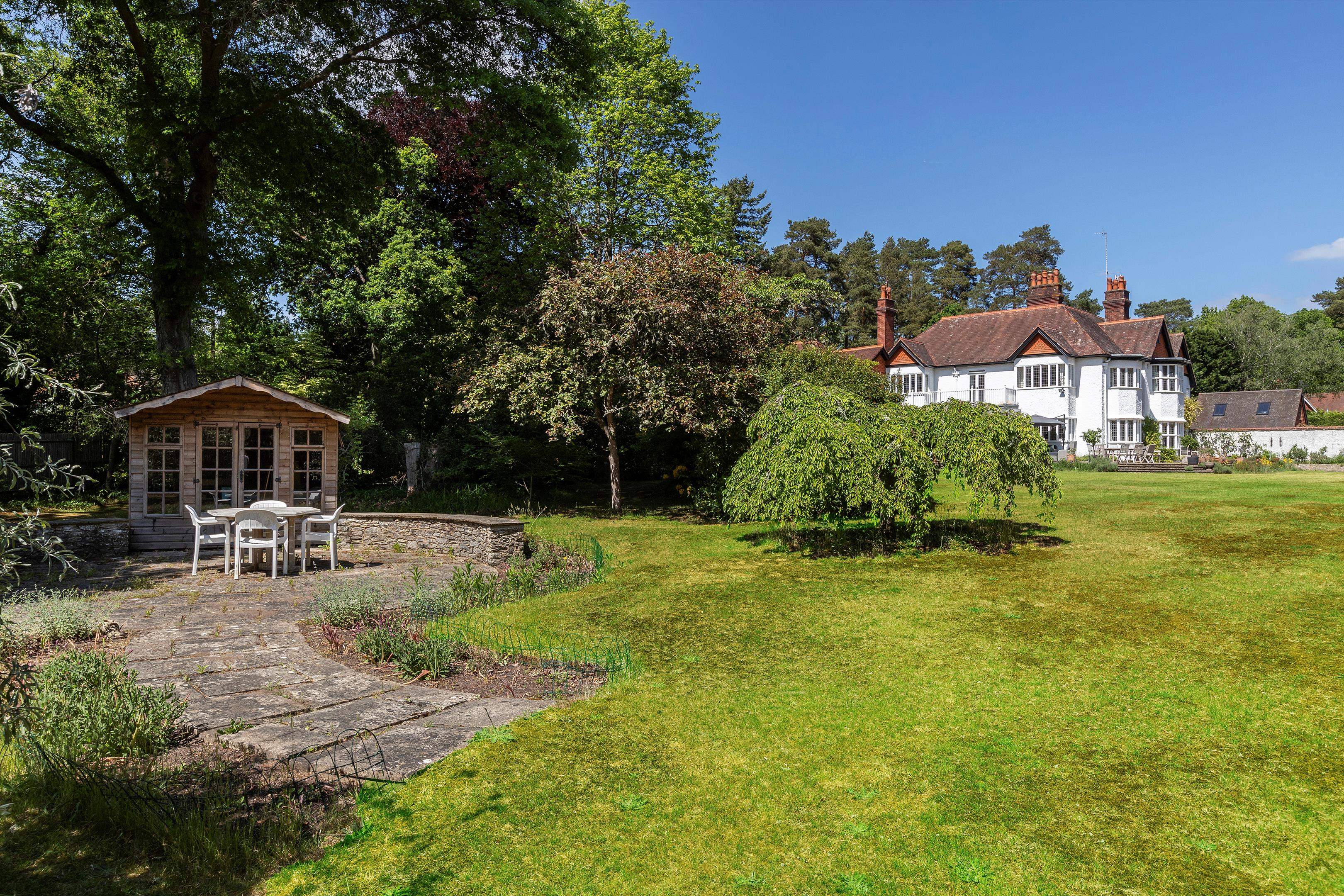 Whitmead Lane, Tilford, Farnham, Surrey GU10