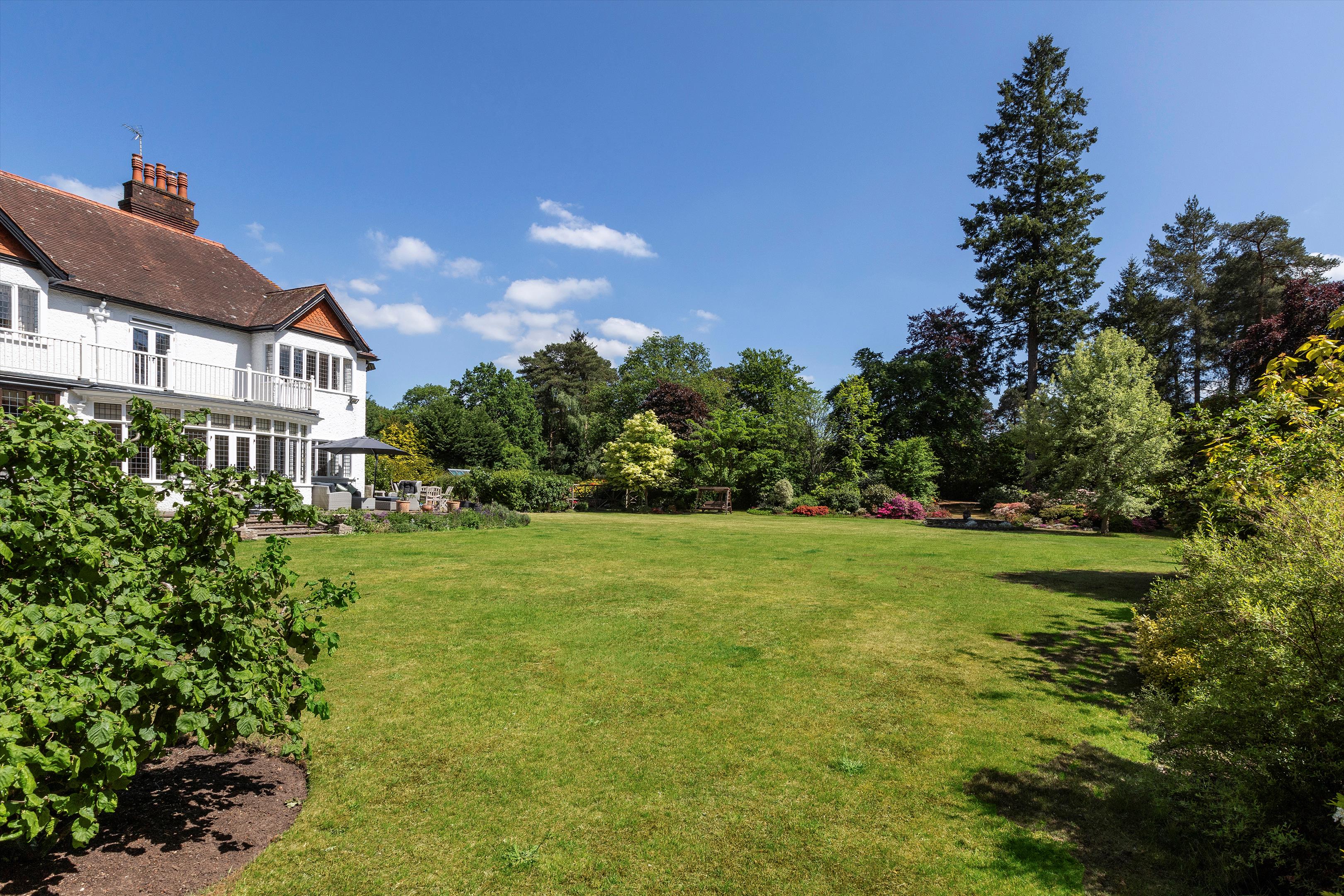 Whitmead Lane, Tilford, Farnham, Surrey GU10