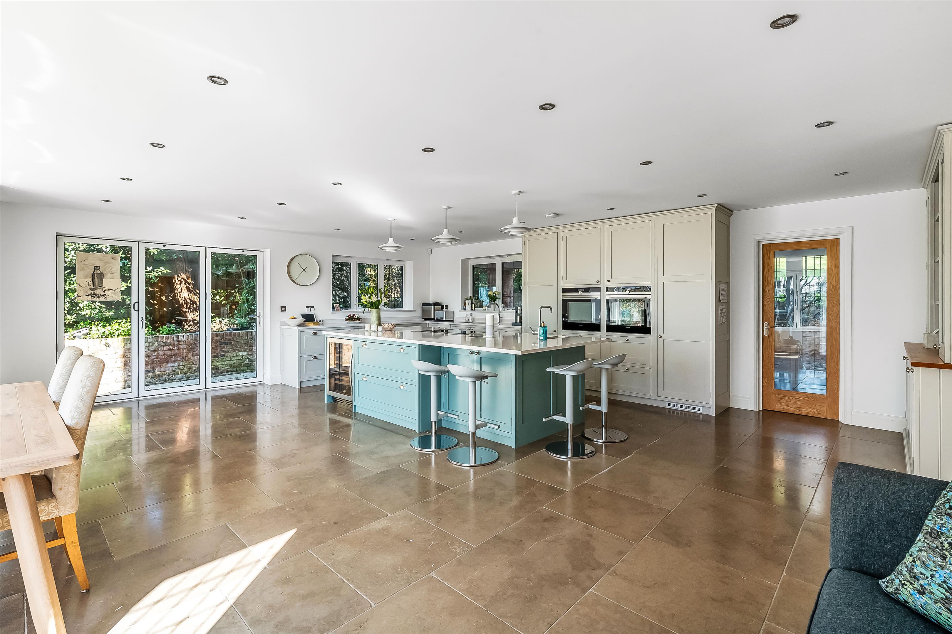 Guildown Road, Guildford, Surrey, GU2