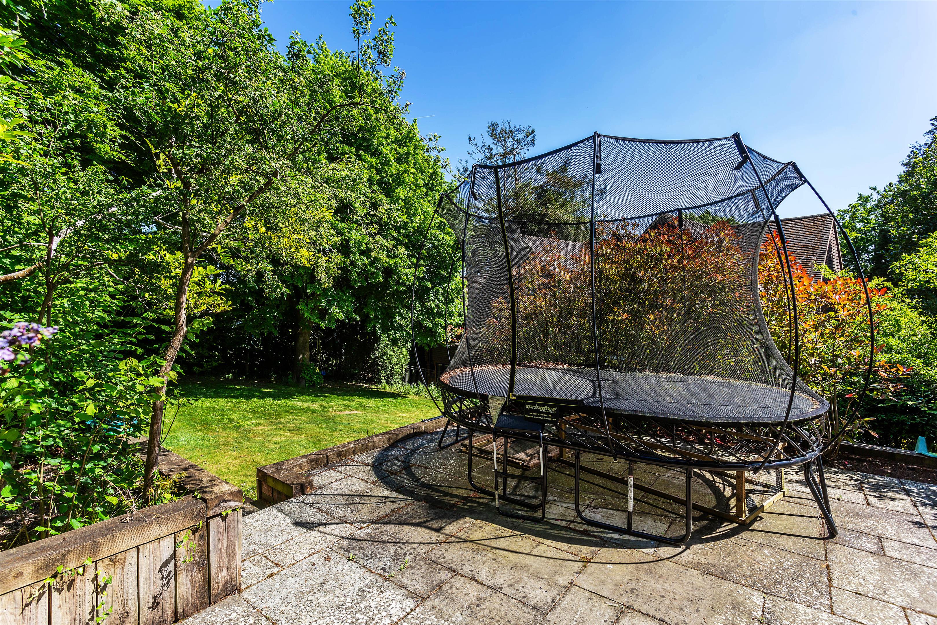 Guildown Road, Guildford, Surrey, GU2