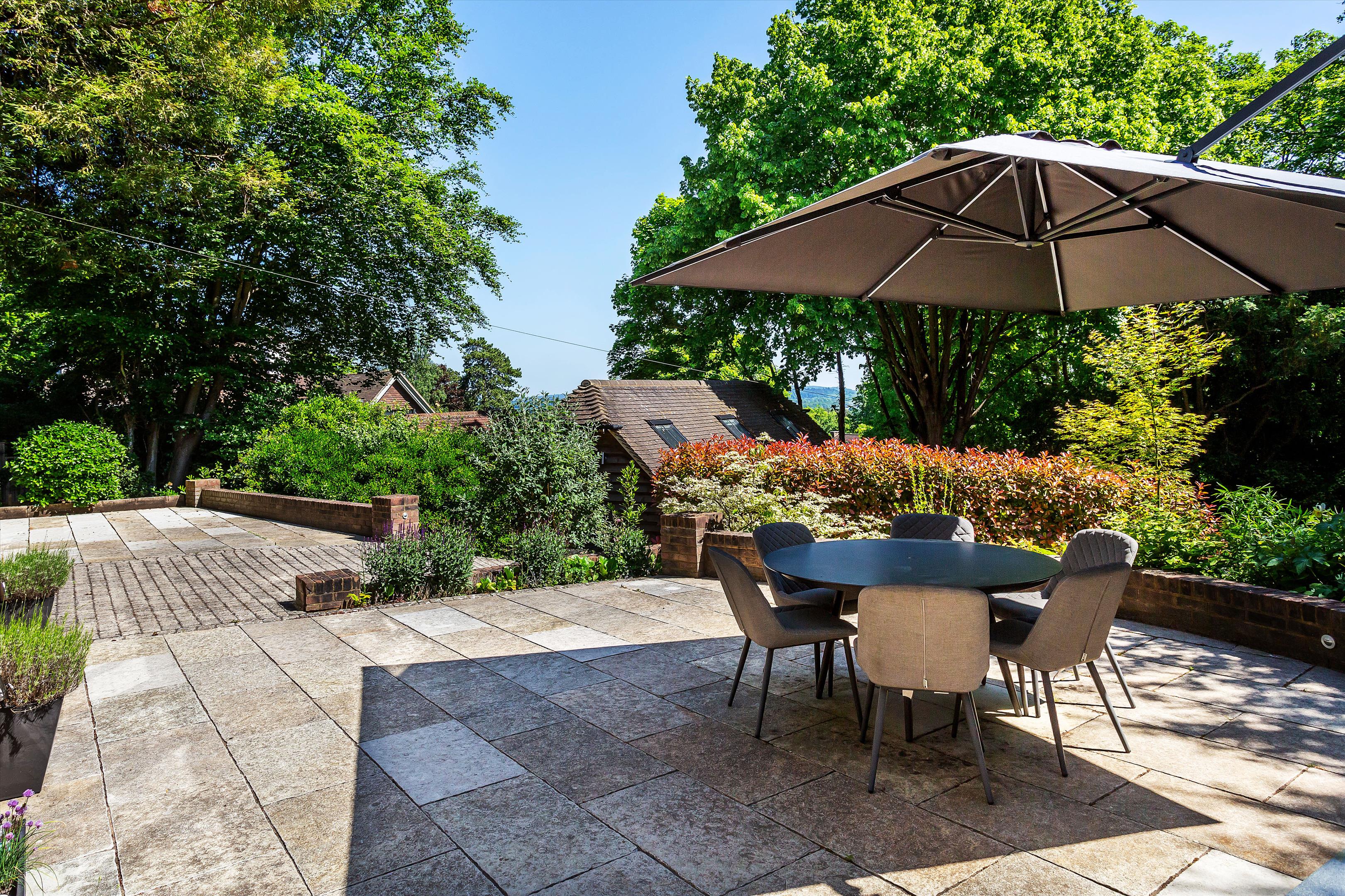 Guildown Road, Guildford, Surrey, GU2