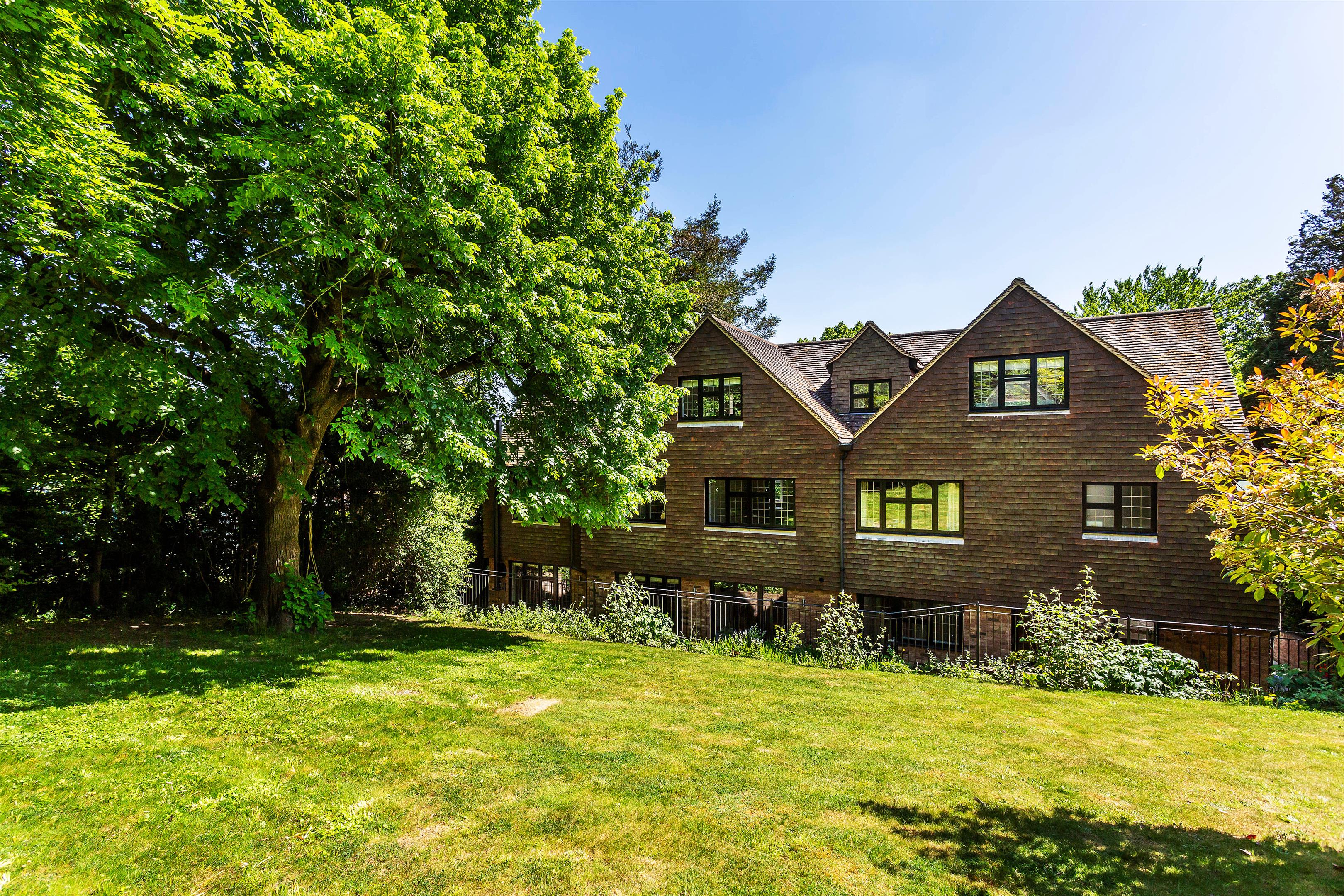 Guildown Road, Guildford, Surrey, GU2