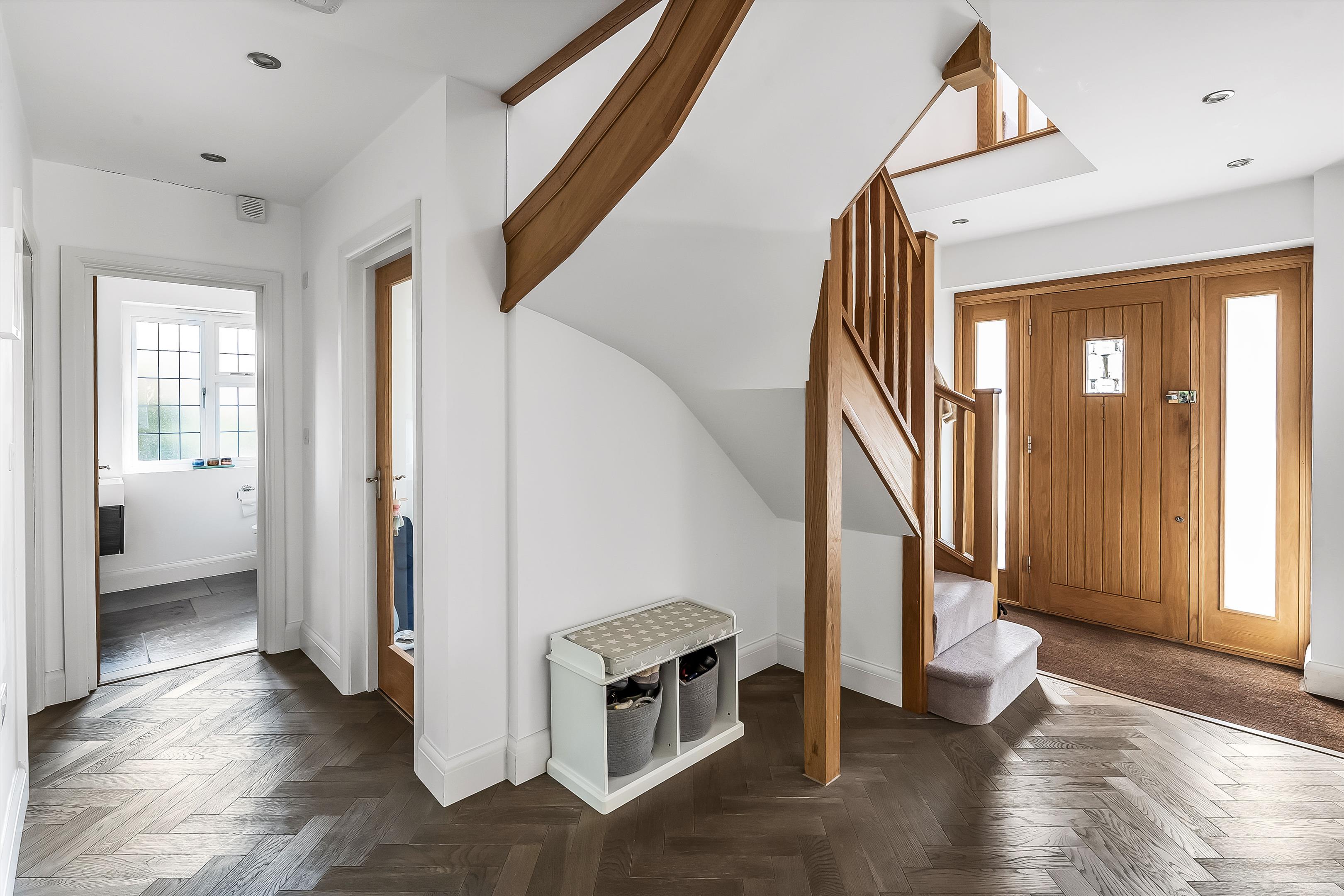 Guildown Road, Guildford, Surrey, GU2