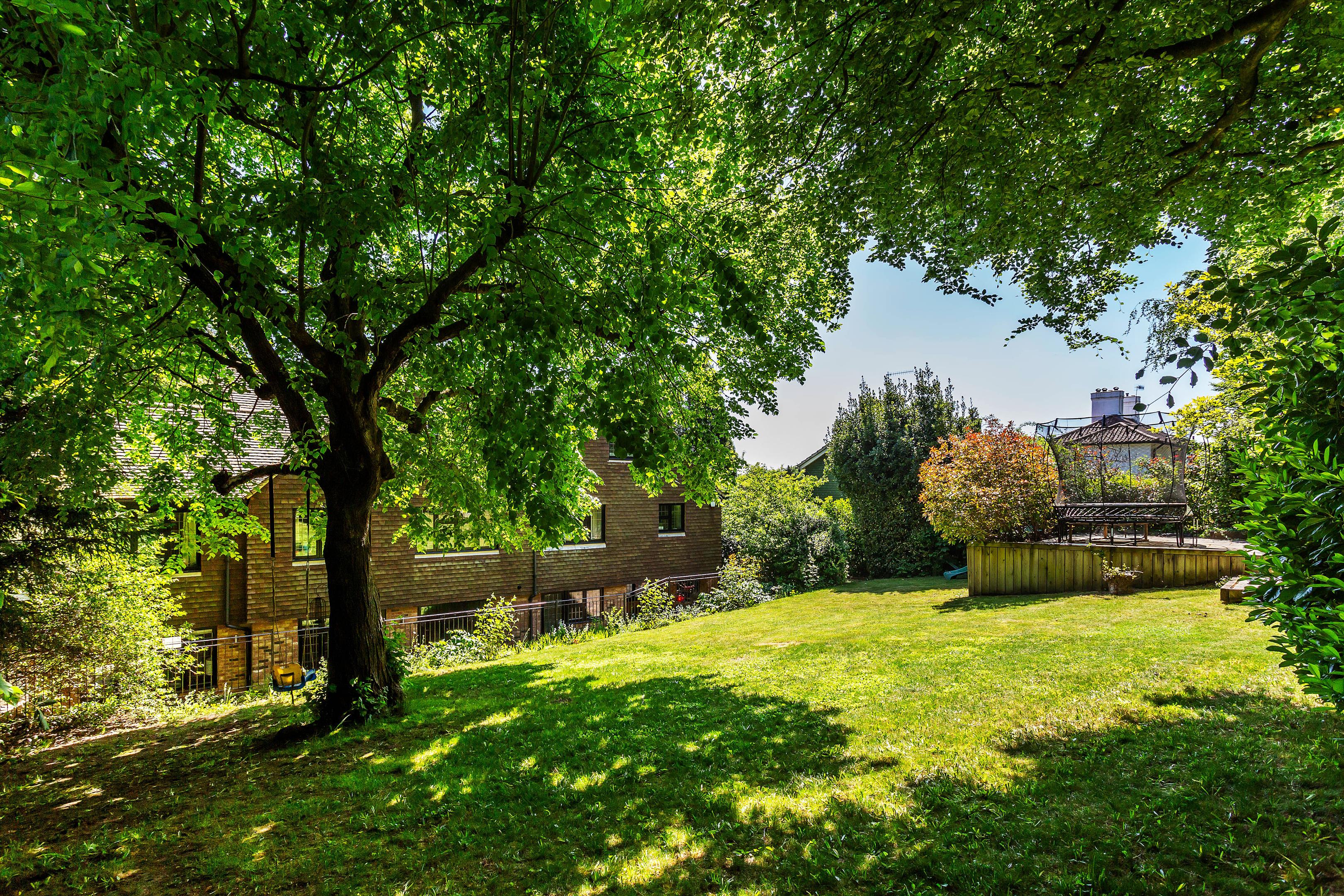 Guildown Road, Guildford, Surrey, GU2
