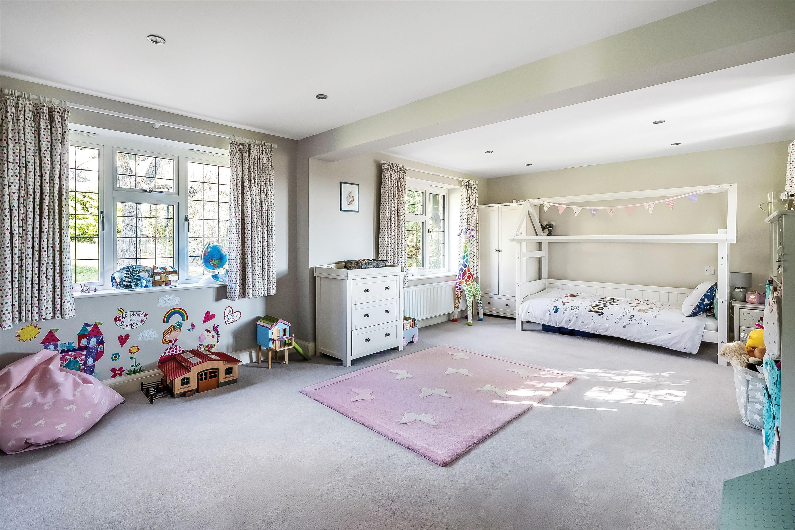 Guildown Road, Guildford, Surrey, GU2