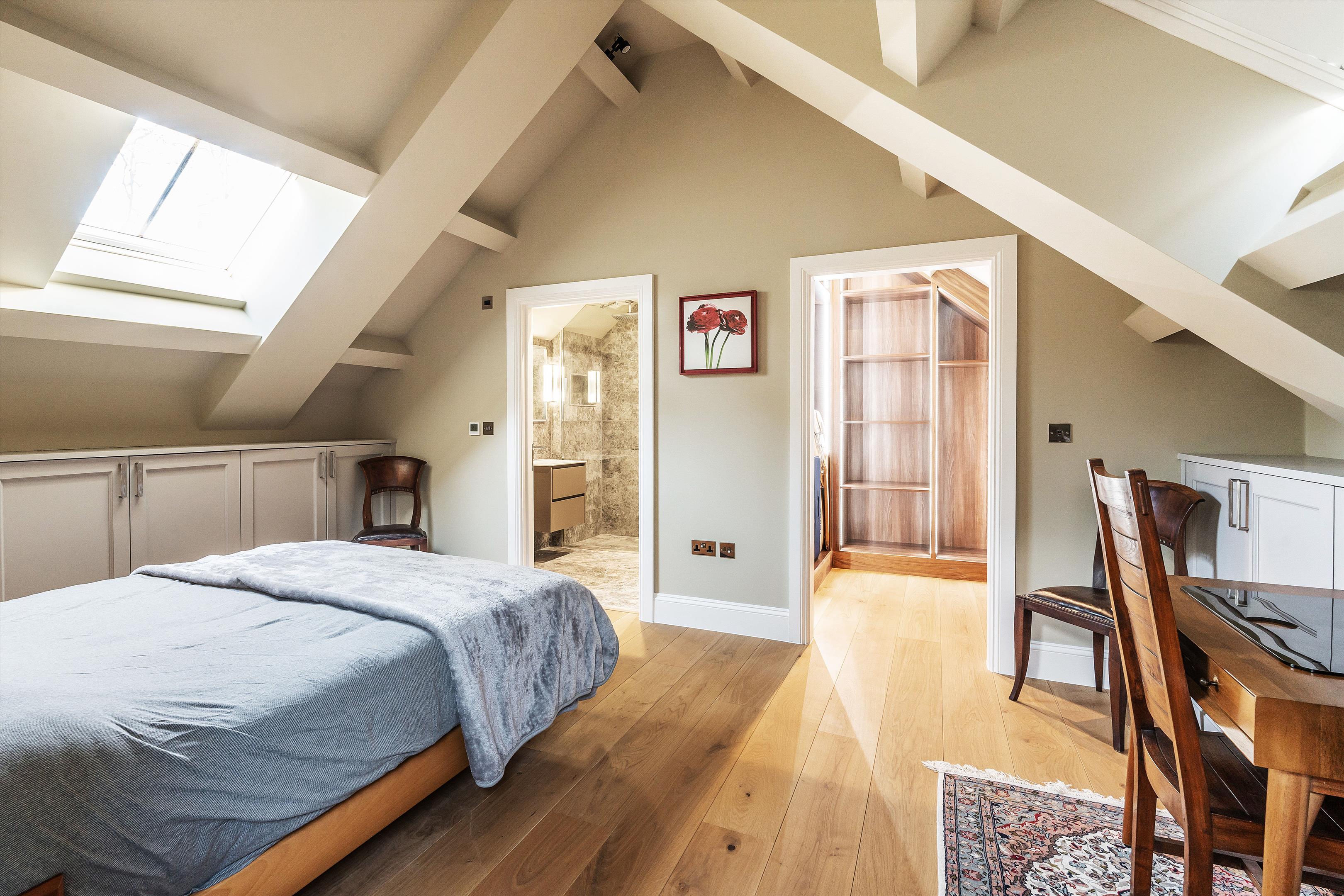 Halfpenny Lane, Guildford, Surrey, GU4