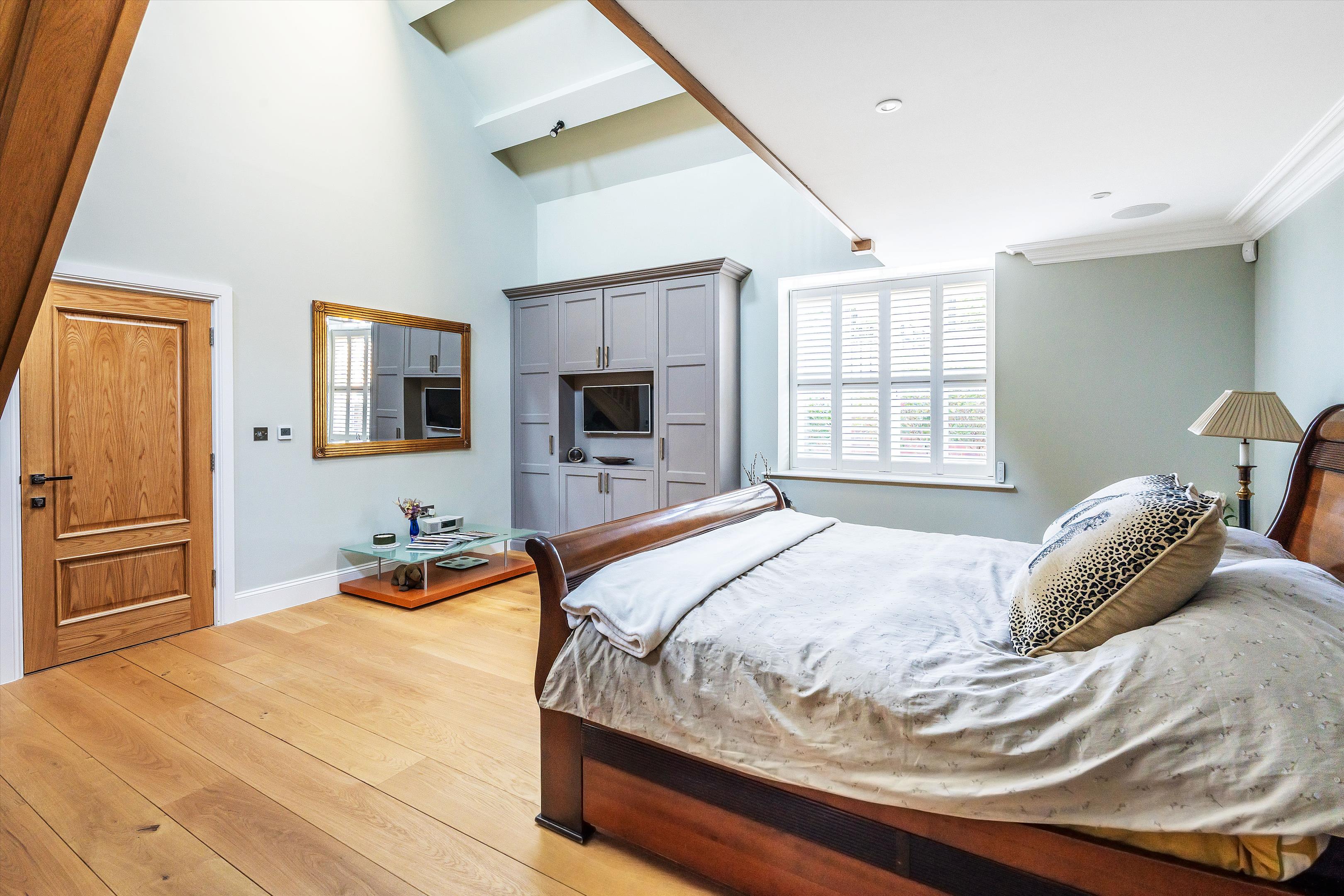 Halfpenny Lane, Guildford, Surrey, GU4