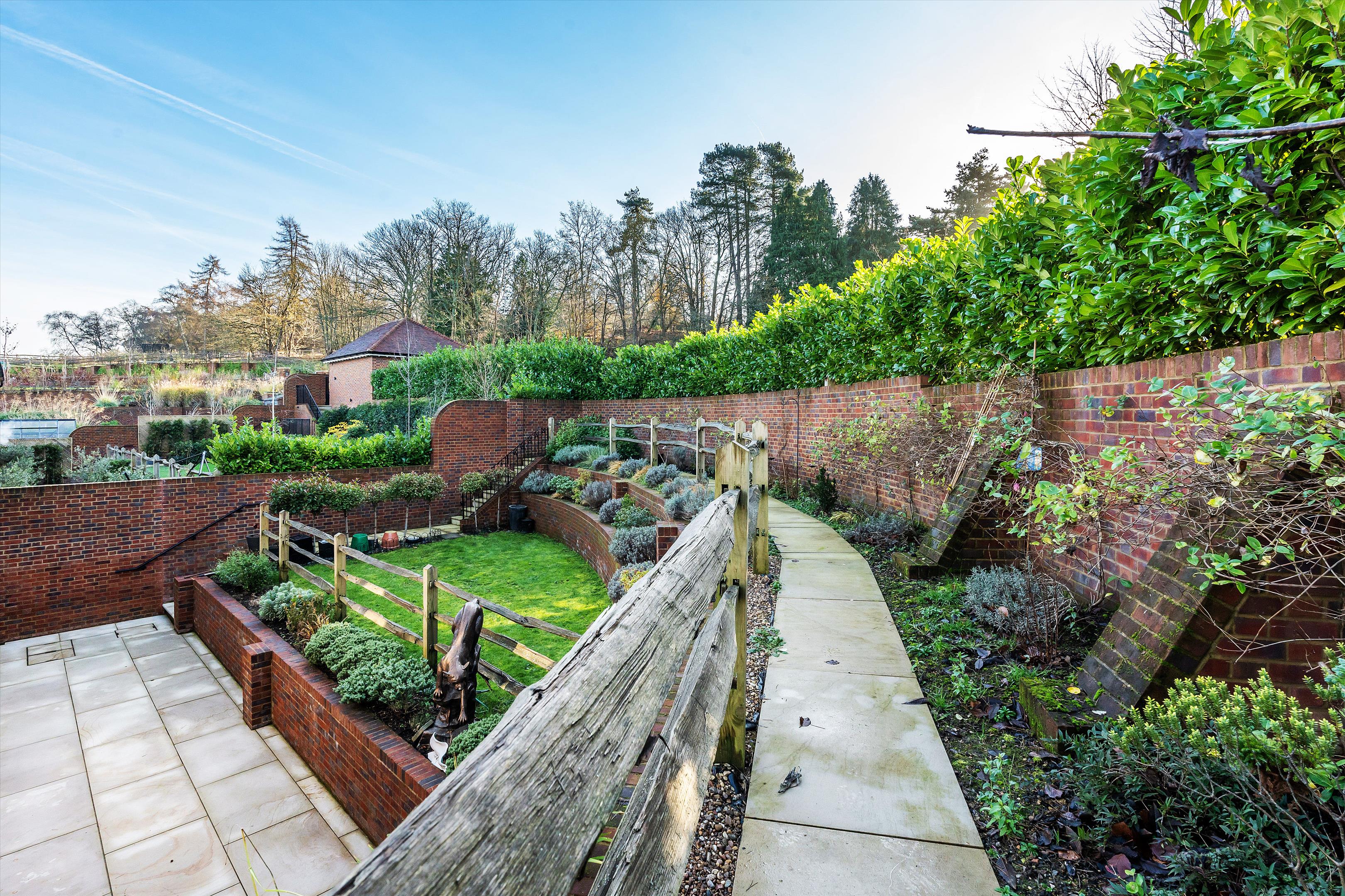 Halfpenny Lane, Guildford, Surrey, GU4
