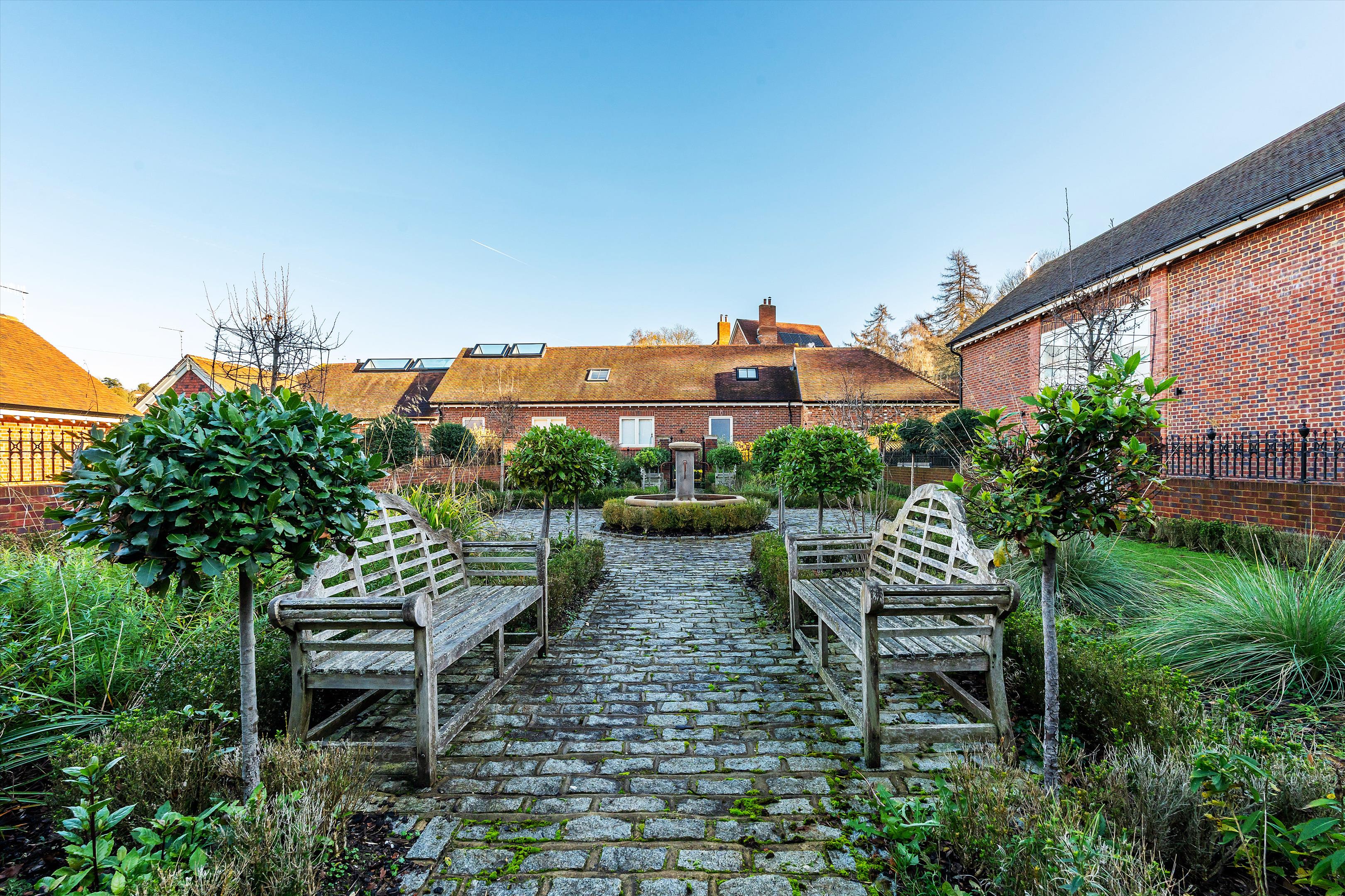 Halfpenny Lane, Guildford, Surrey, GU4