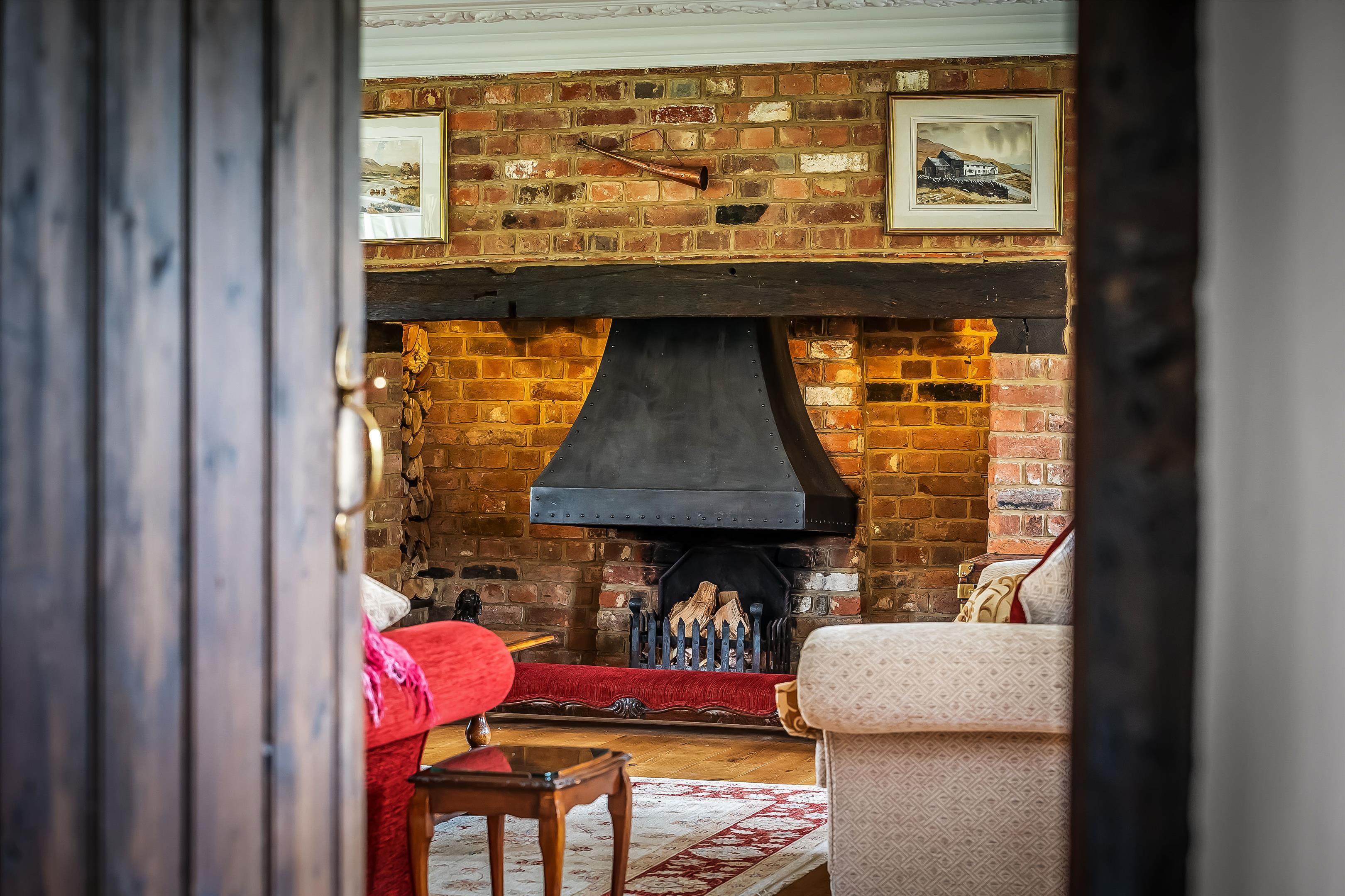Blanchards Hill, Sutton Green, Guildford, Surrey, GU4 7QJ